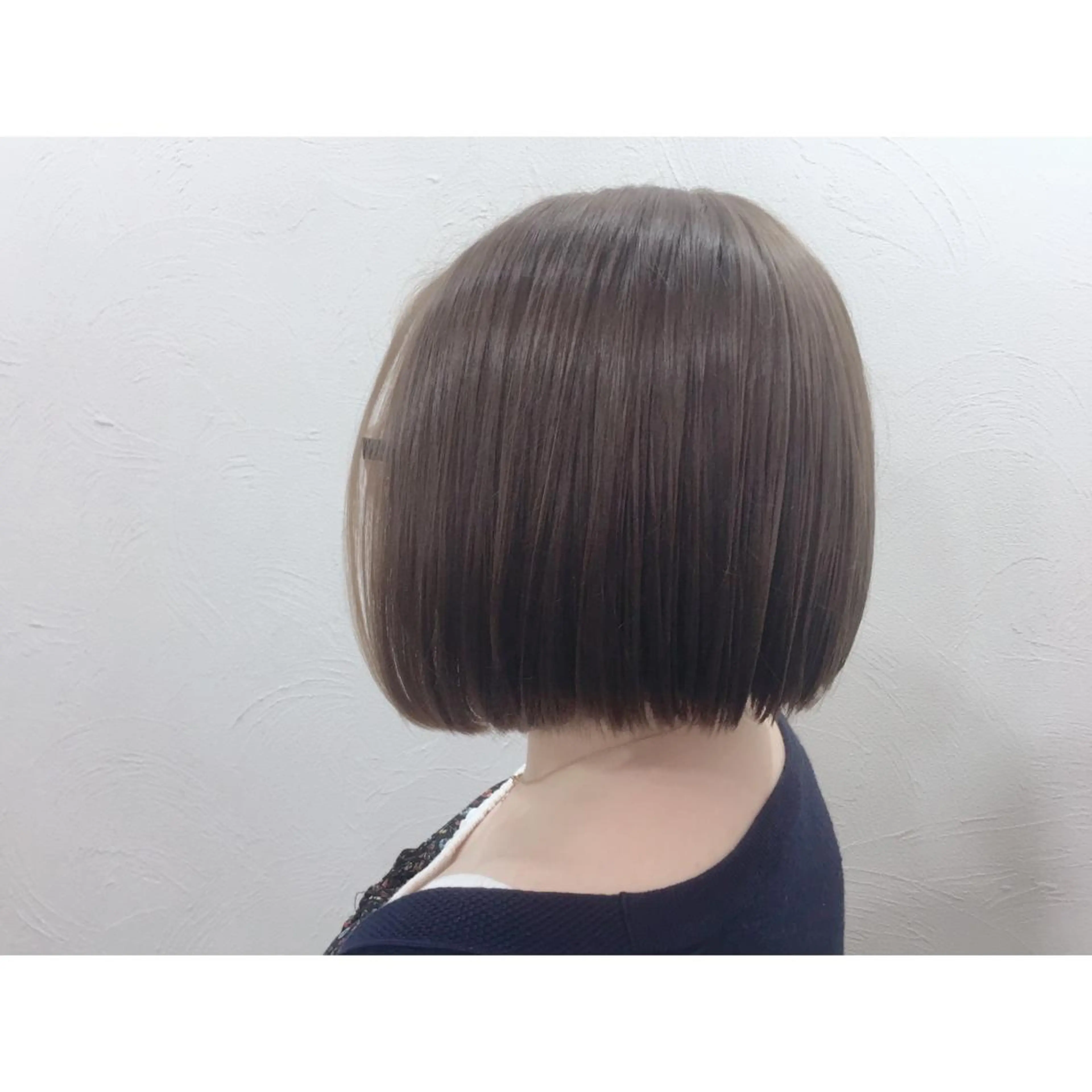 ショート ボブ 顔周りカット 【今だけブリーチ 限定価格💕】すみのヘアスタイル