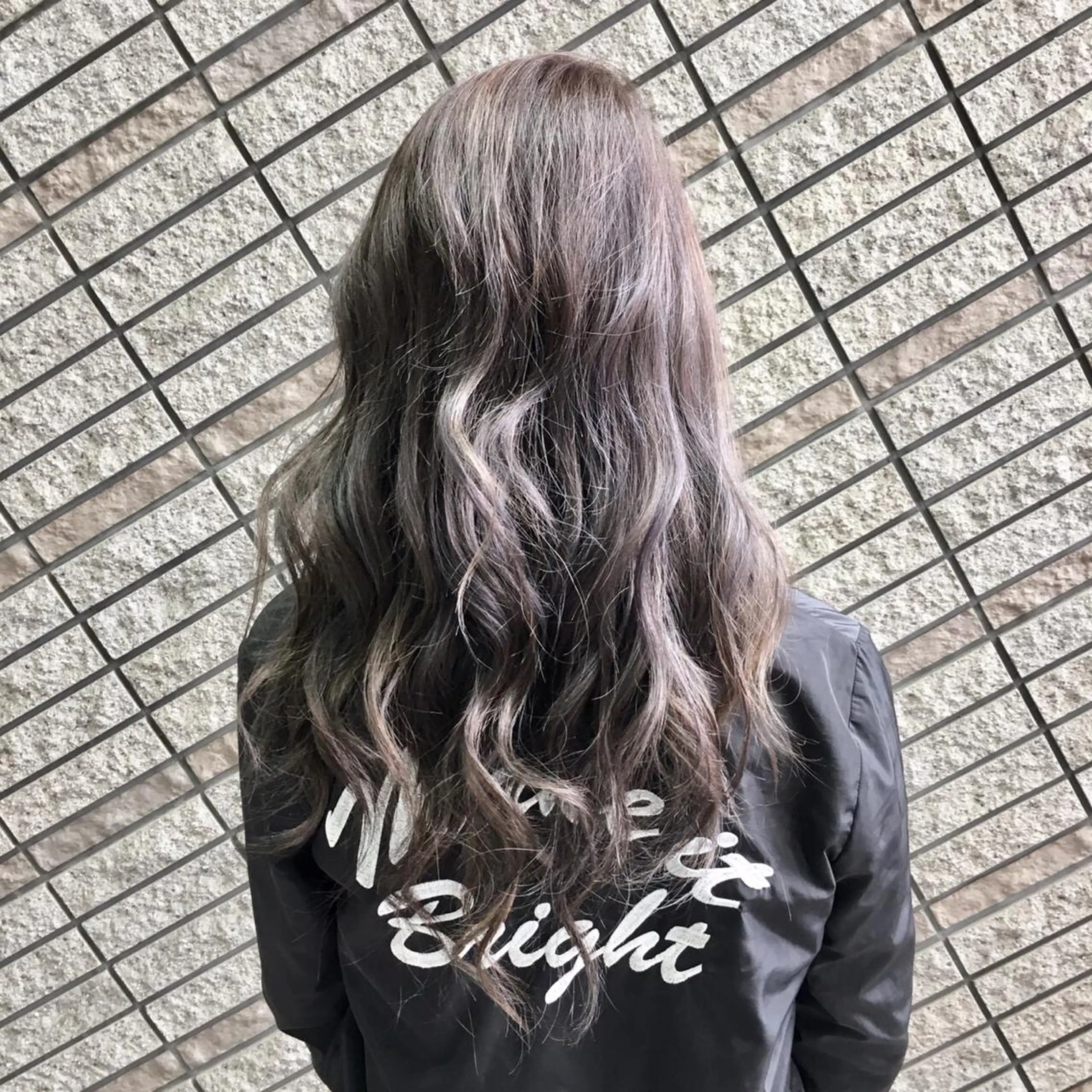 セミロング ハイライト 大山 晃介のヘアスタイル
