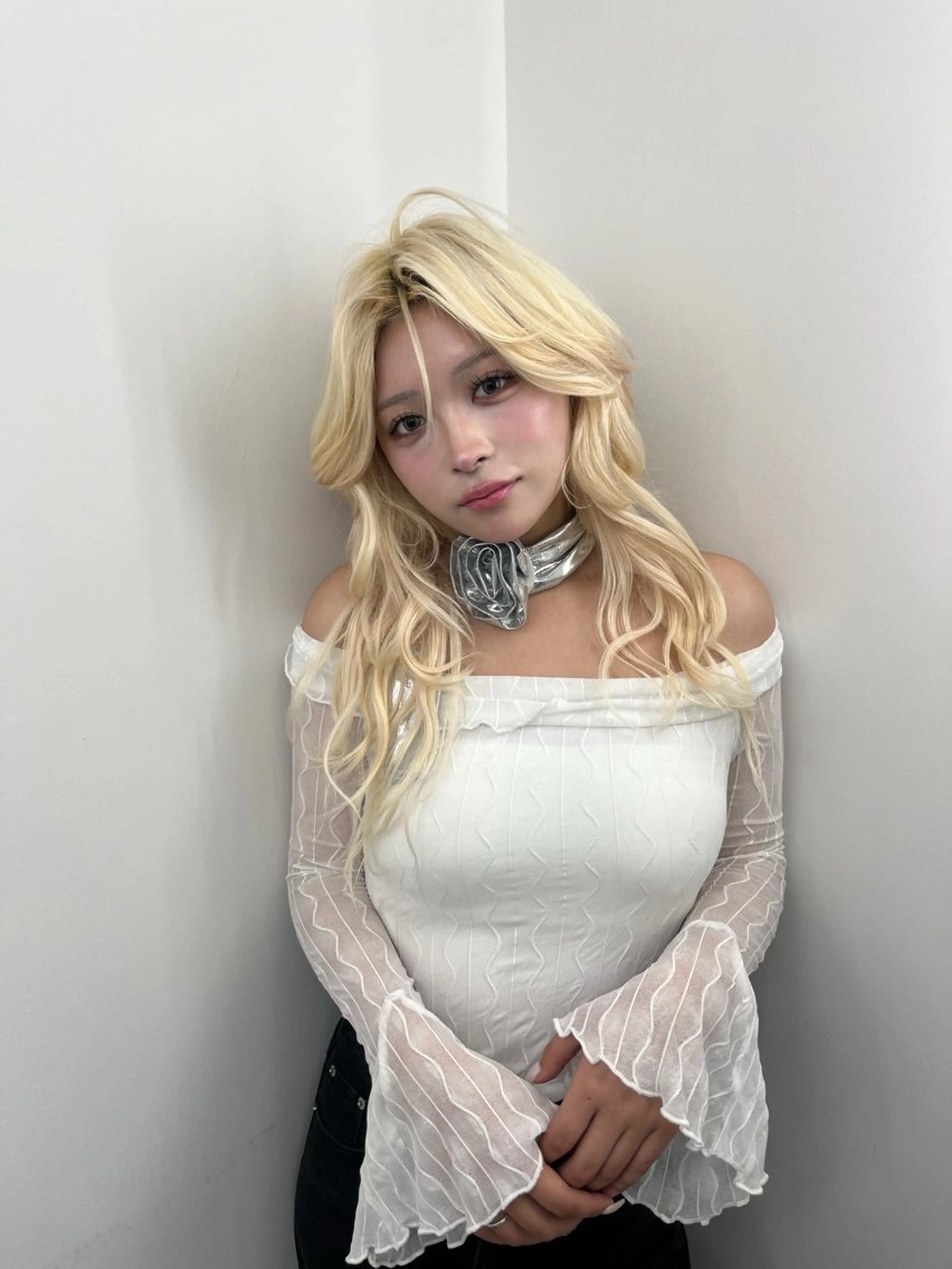 ロング カラー ベージュカラー ブリーチ ブロンド ケアブリーチ ホワイトブロンド カット ヘアカラー トリートメント 透明感カラー✨🩵 韓国ヘアkanatoのヘアスタイル