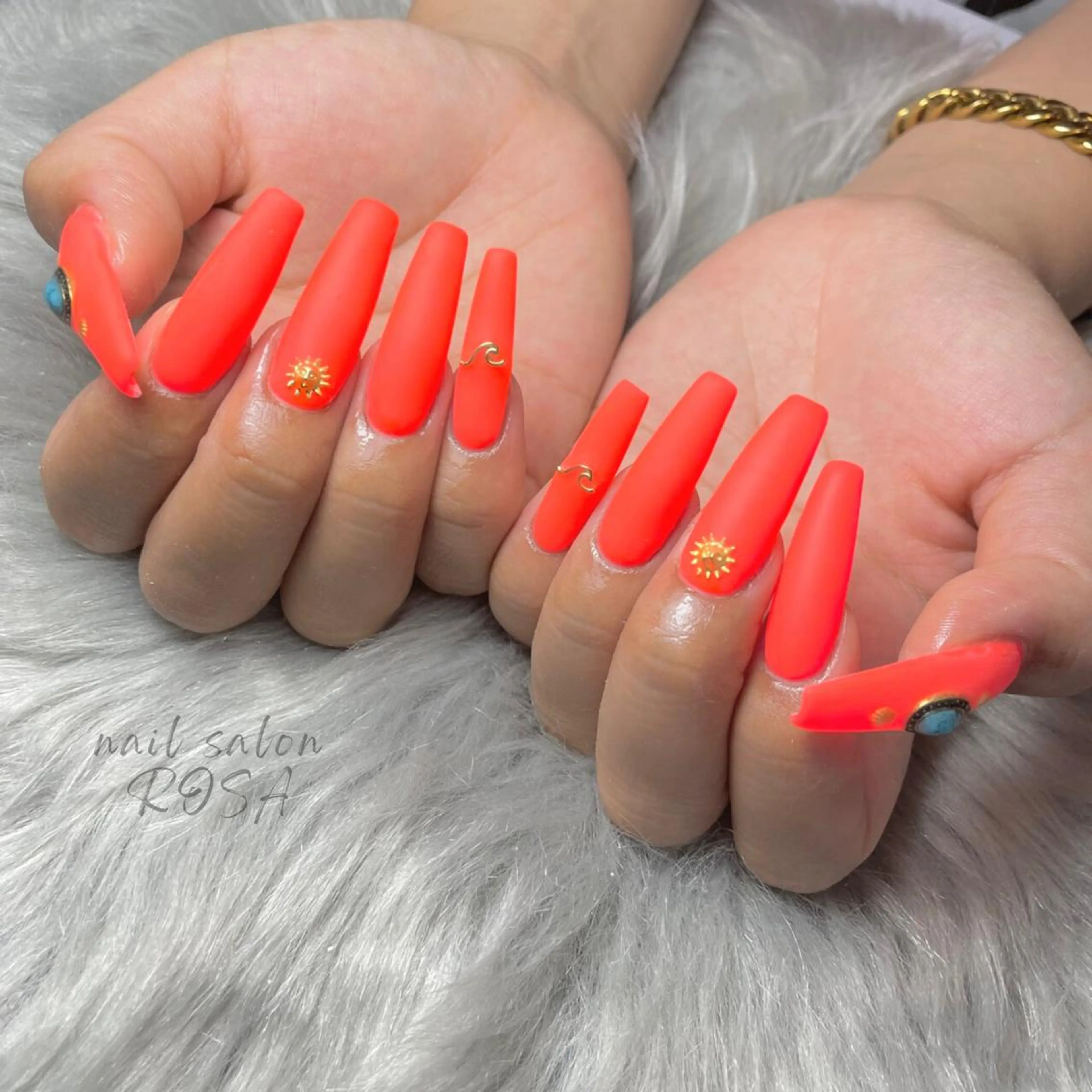 ロング ハンドネイル nail salon ROSA Hのネイルデザイン