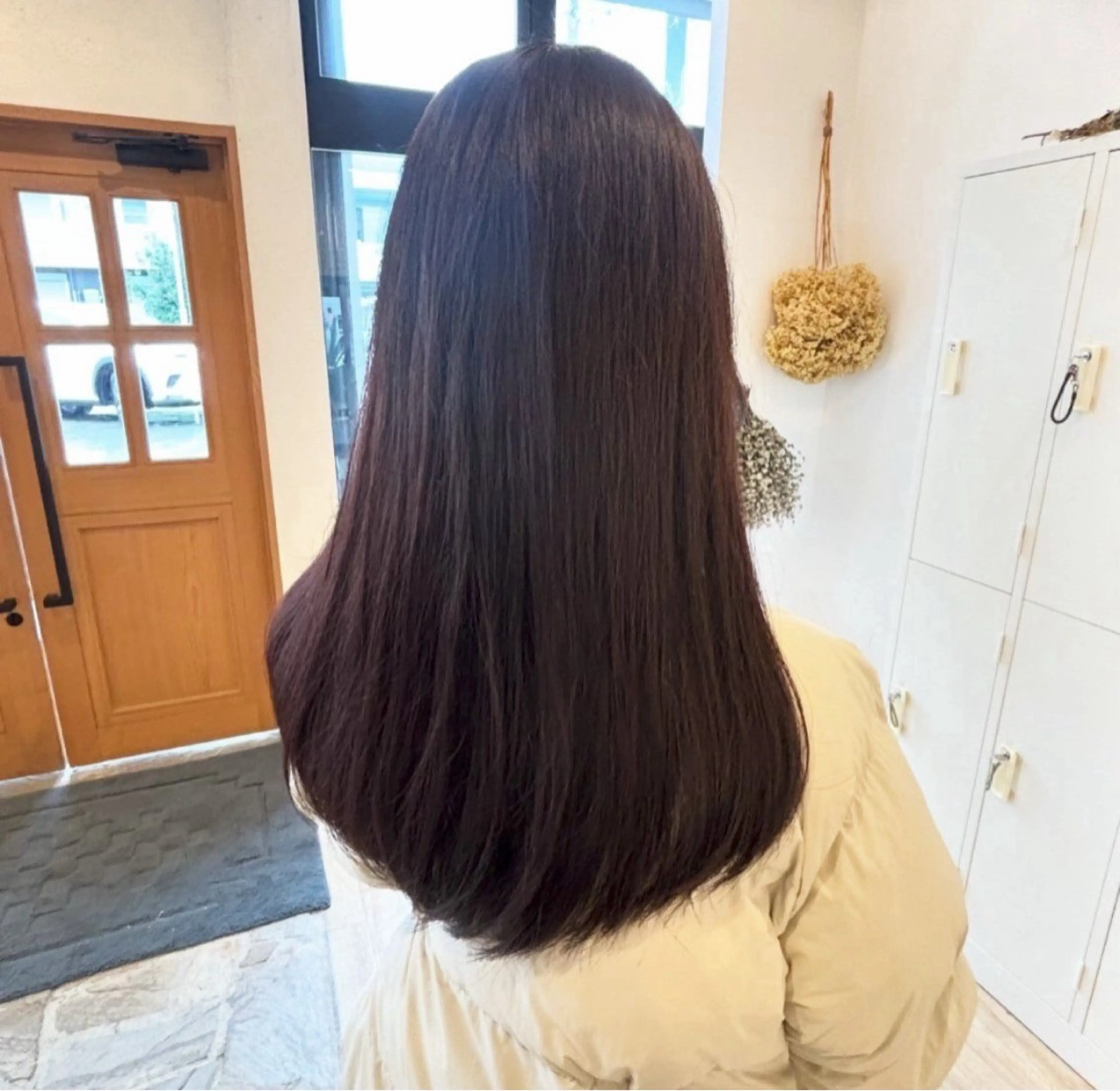 ロング カラー ヘアカラー 伊藤 梨緒のヘアスタイル