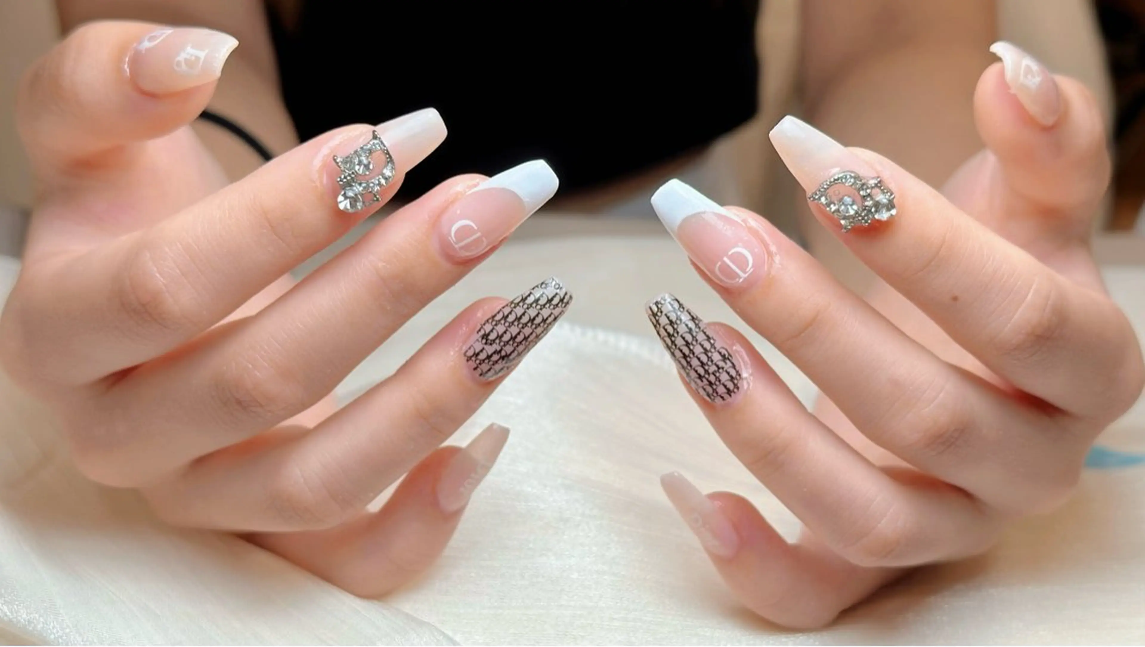 ネイル ハンドネイル Ann- NailQueensのネイルデザイン