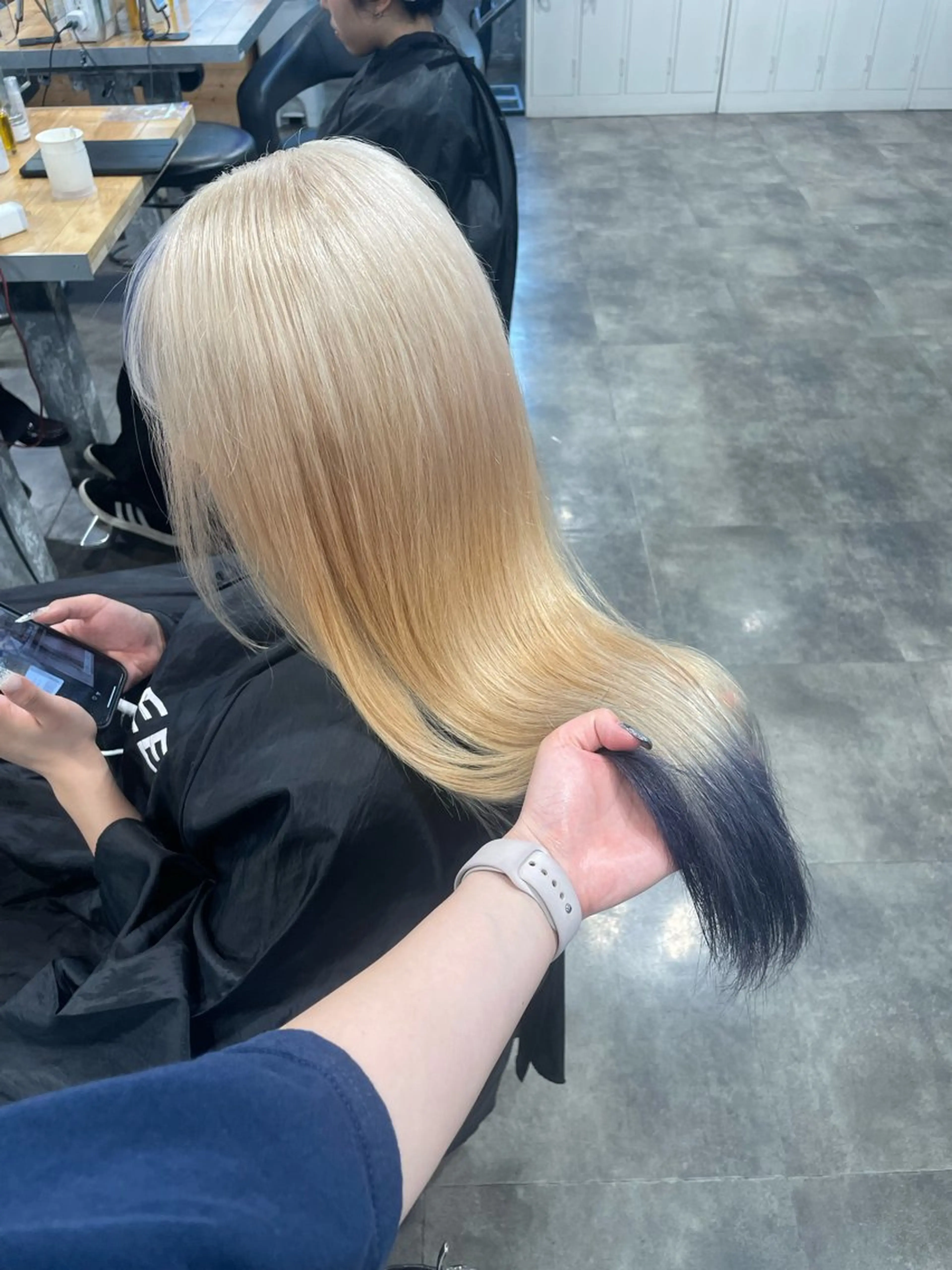 ロング カラー ハイトーンブロンド 横浜💞ミオのヘアスタイル