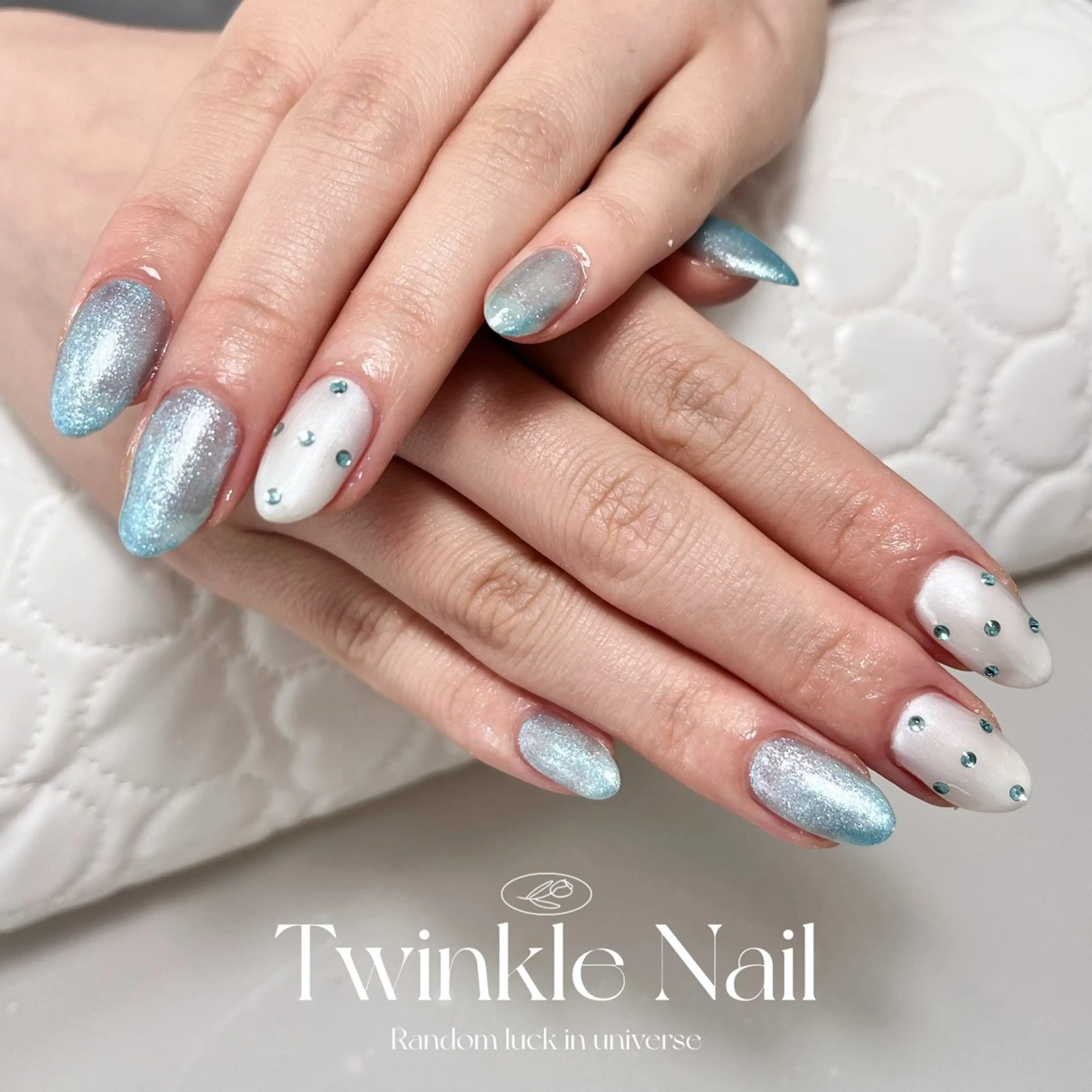 ネイル ガーリー キラキラネイル シンプルネイル 夏ネイル Twinkle Nail Kuboのネイルデザイン