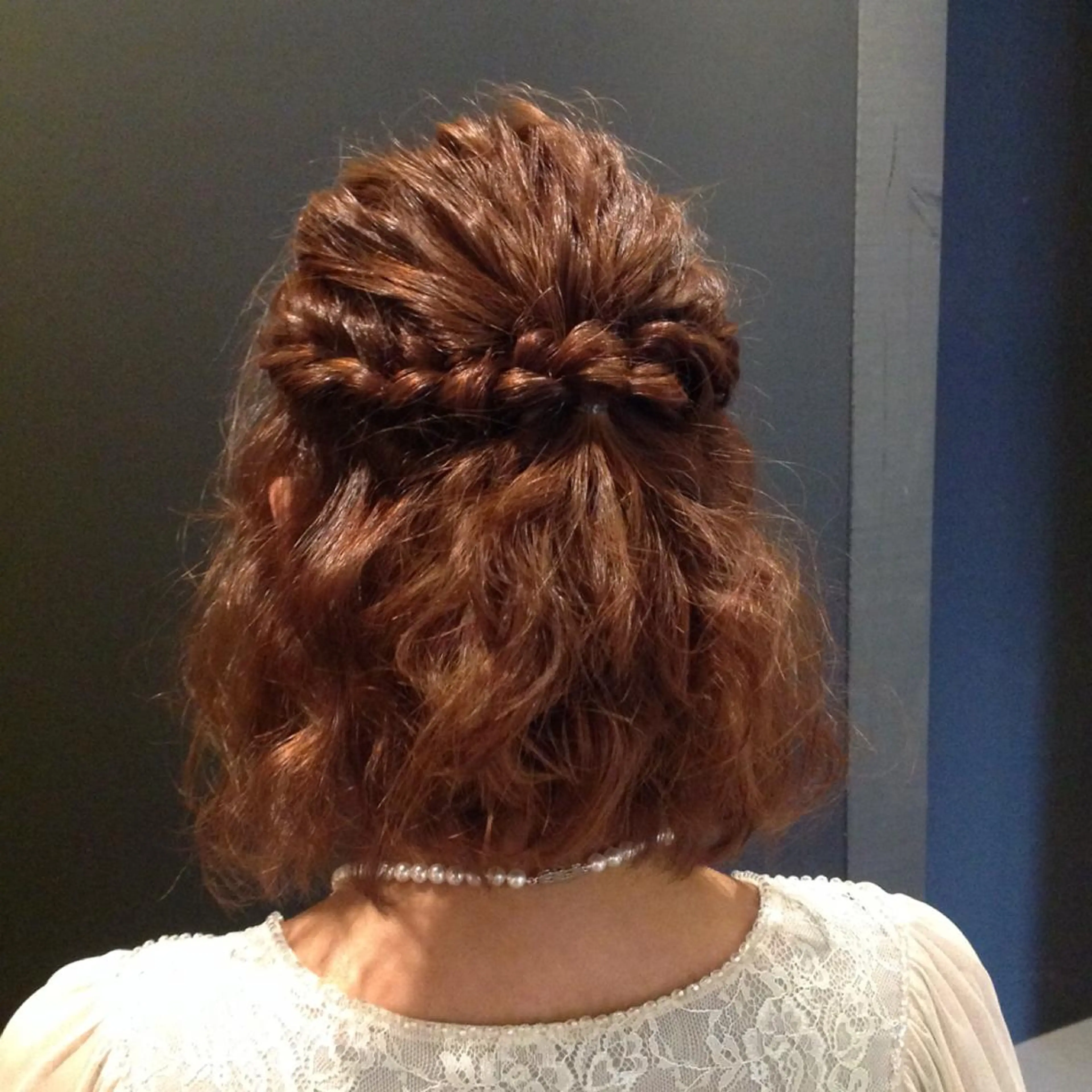 ミディアム ヘアアレンジ ハーフアップ 結婚式・ブライダル LoRE hair 四条河原町　西尾友里のヘアスタイル