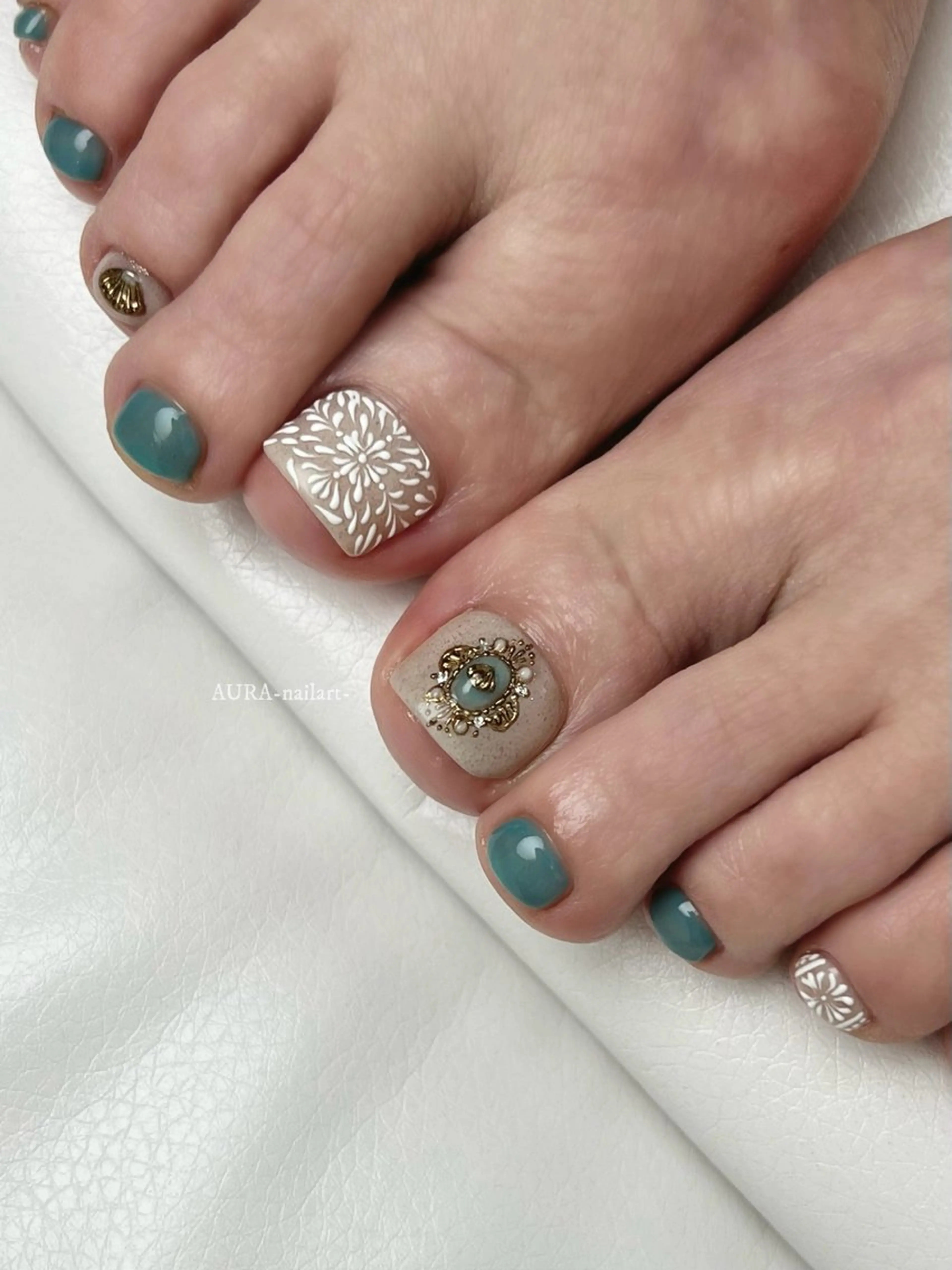 ネイル ハンドネイル フットネイル AURA nailartのネイルデザイン