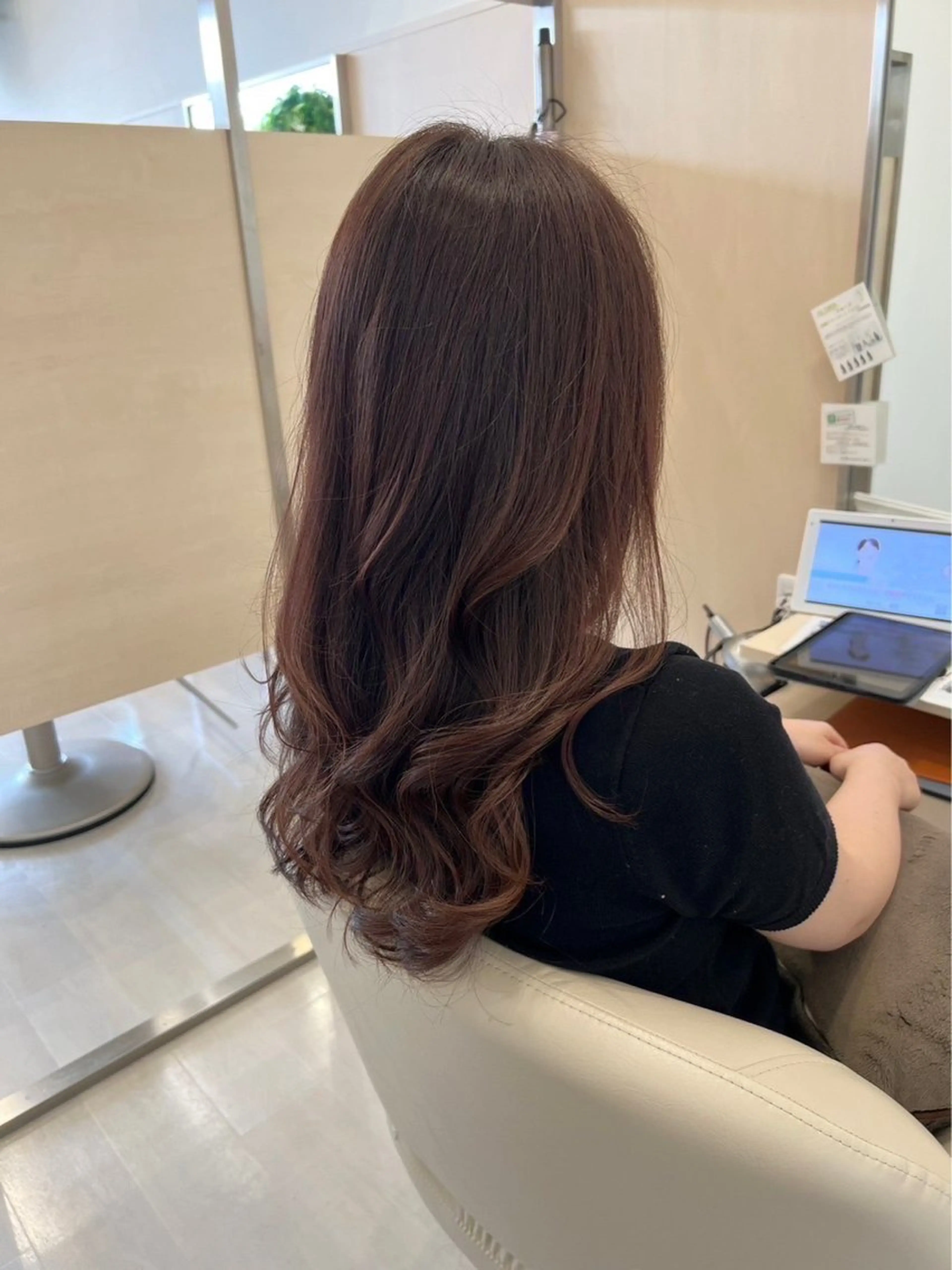 ロング 齋藤 美悠のヘアスタイル