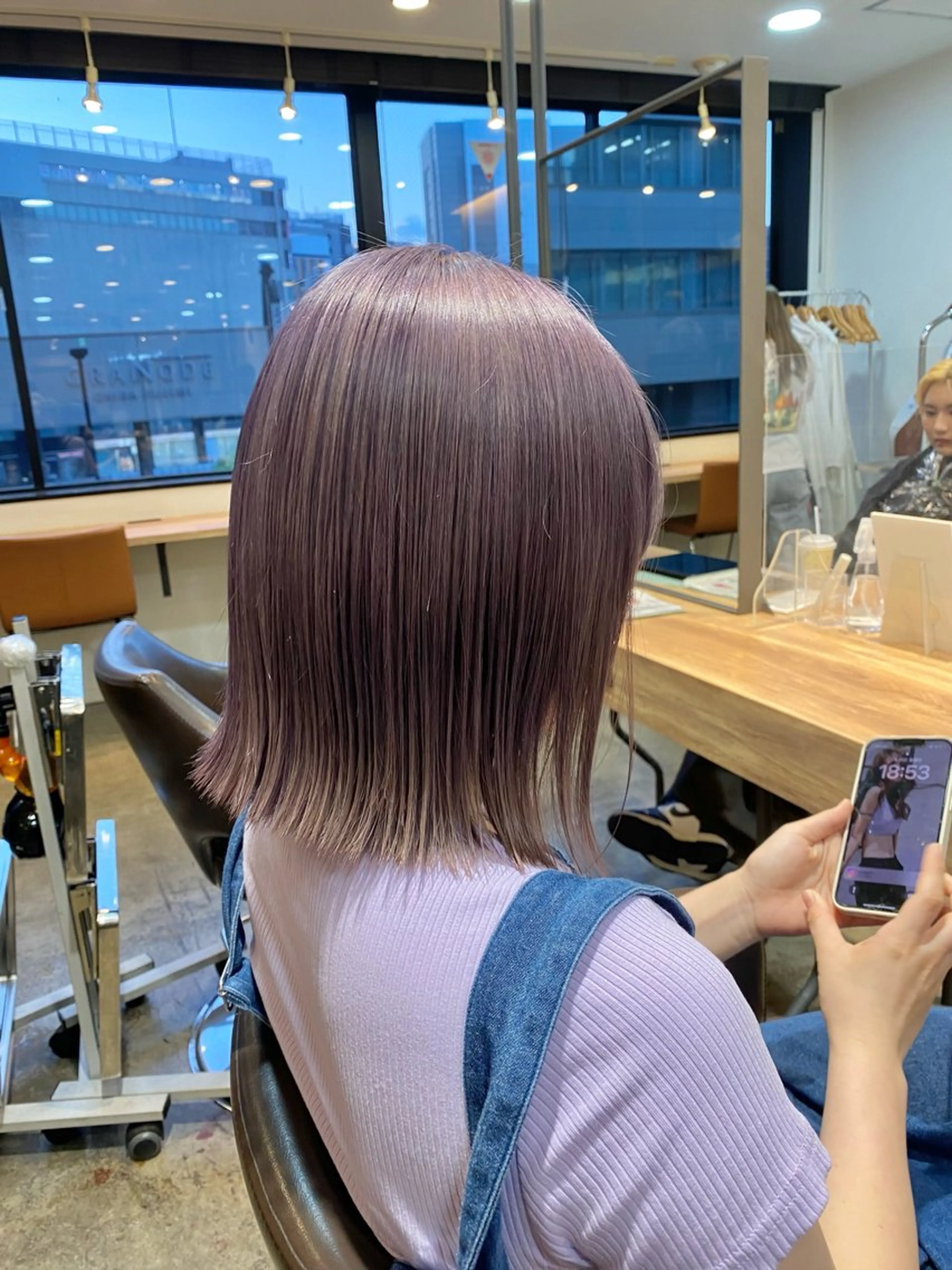 ミディアム カラー ラベンダーカラー ラベンダーグレー 聖斗 /ハイトーン/パーマのヘアスタイル