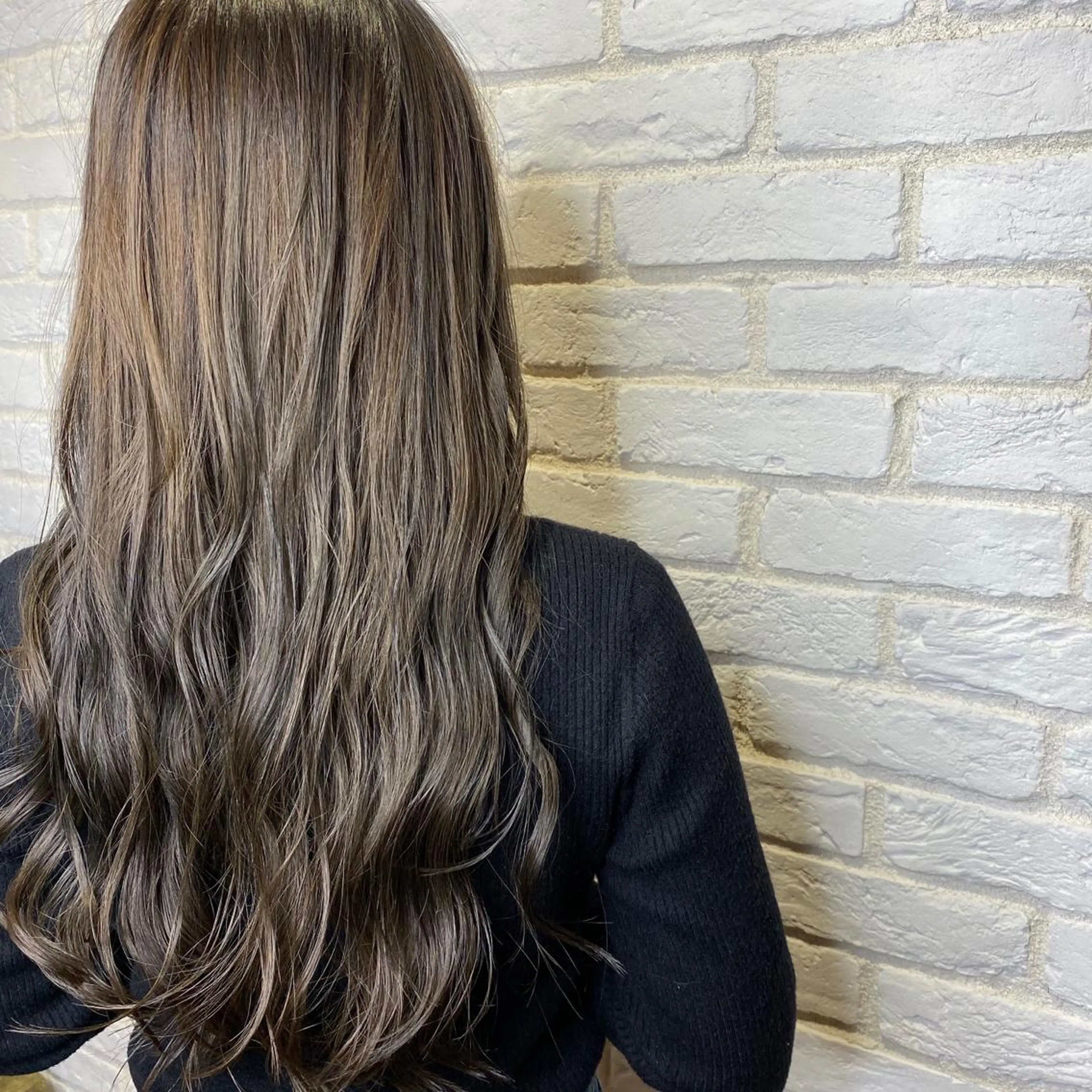 ロング カラー TRUCK トラックのヘアスタイル