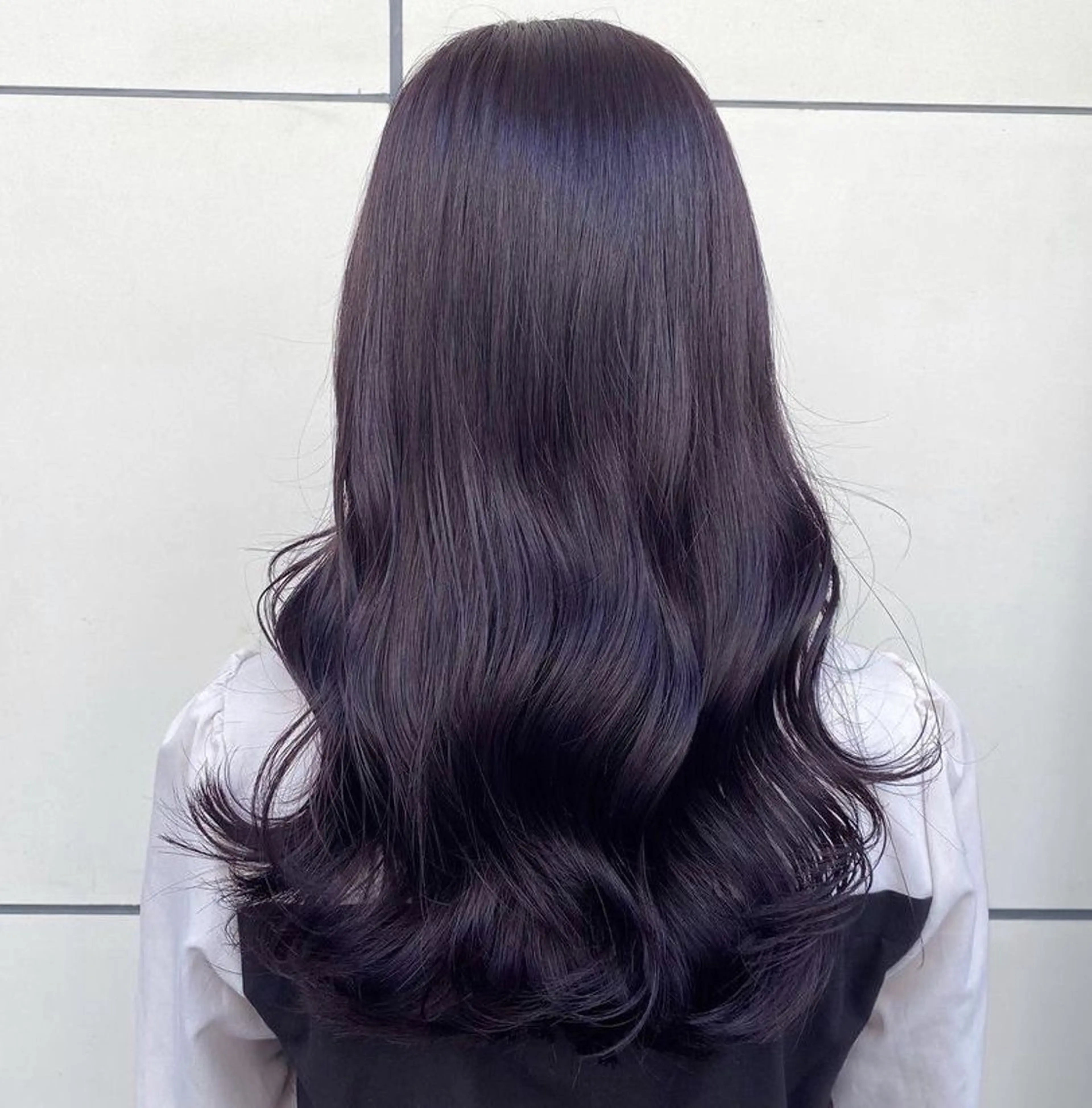 ロング カラー 赤みなし艶カラー🍈 ユウナ🍈🤍のヘアスタイル