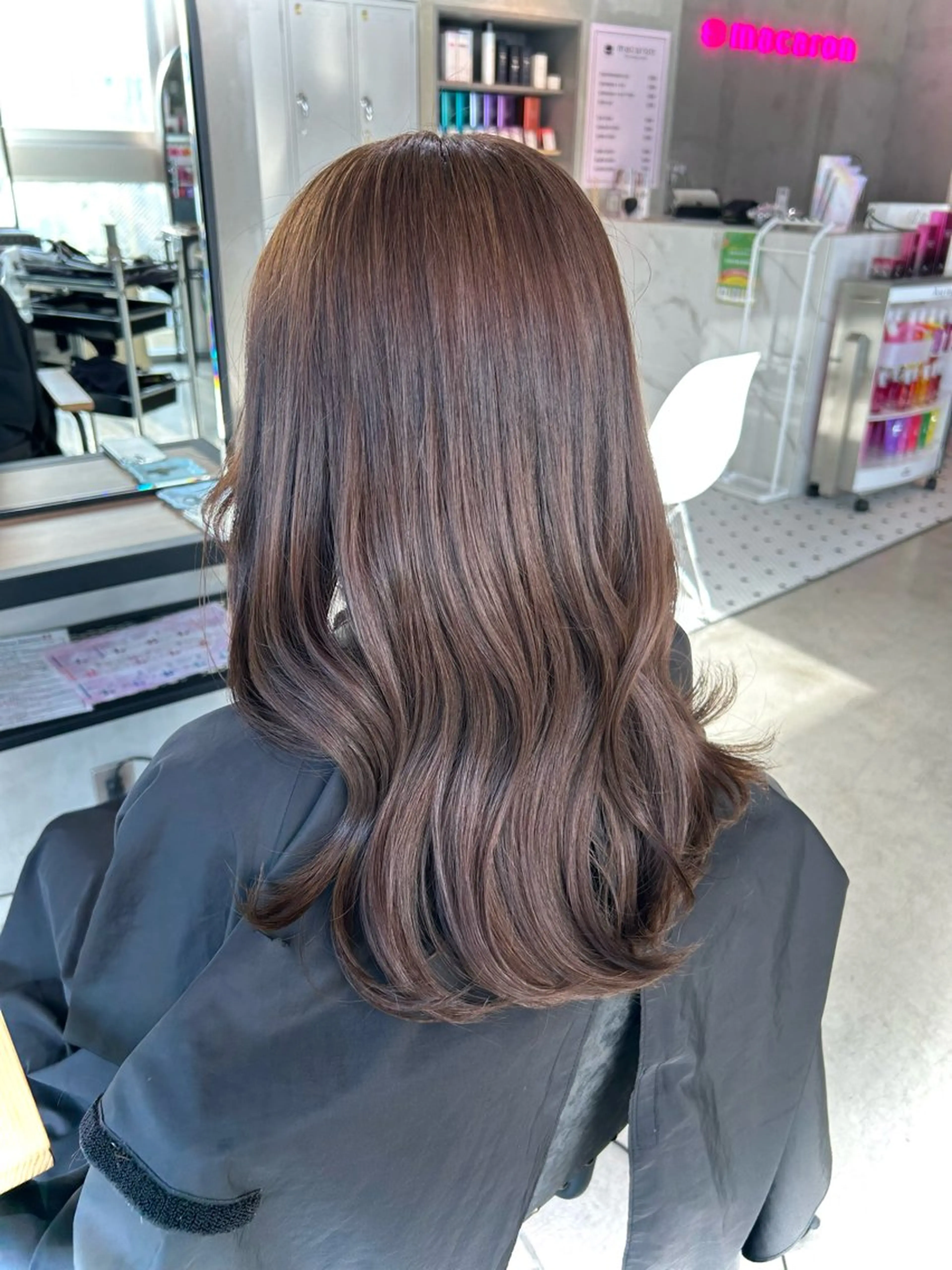 ロング カラー ブリーチ ブラウンカラー 赤坂 康成のヘアスタイル