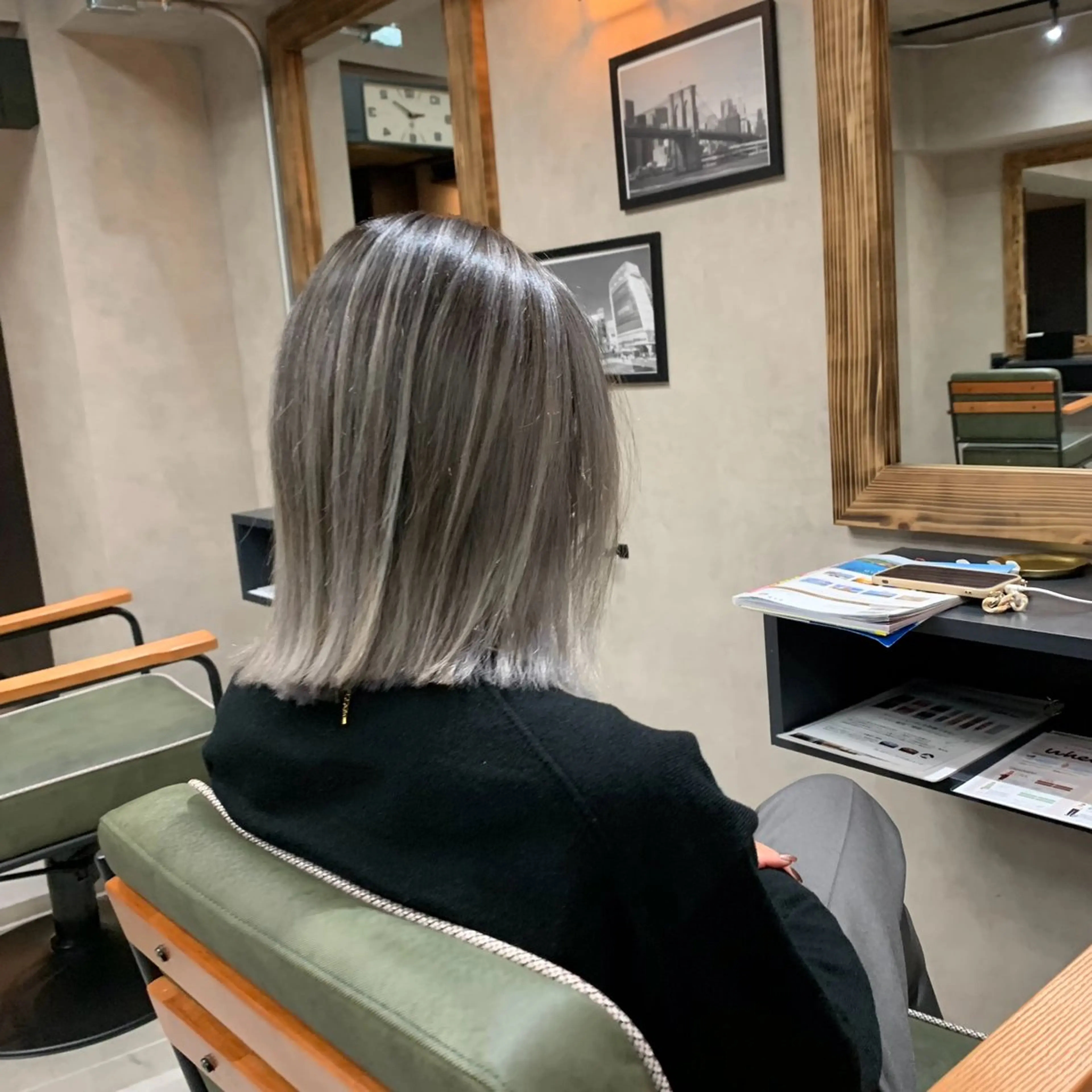 ショート カラー ヘアアレンジ バレイヤージュ ブリーチ シルバー ホワイトシルバー レイヤーカット カット ヘアカラー トリートメント グランルッソ所属・✨岡山バレイヤージュ ハイライト✨のヘアスタイル