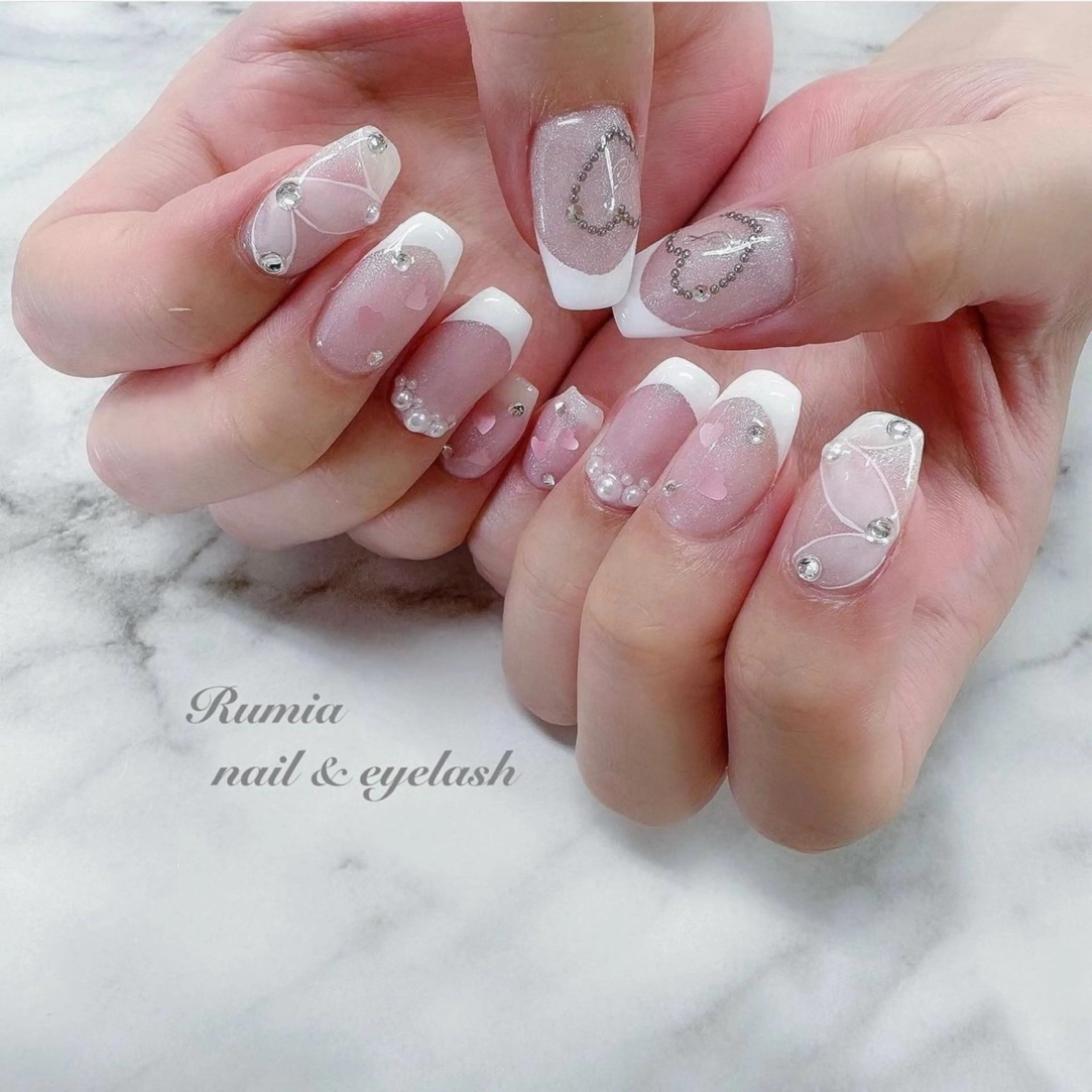 ネイル フレンチネイル ピンク Rumia Salonの眉毛・アイブロウイメージ