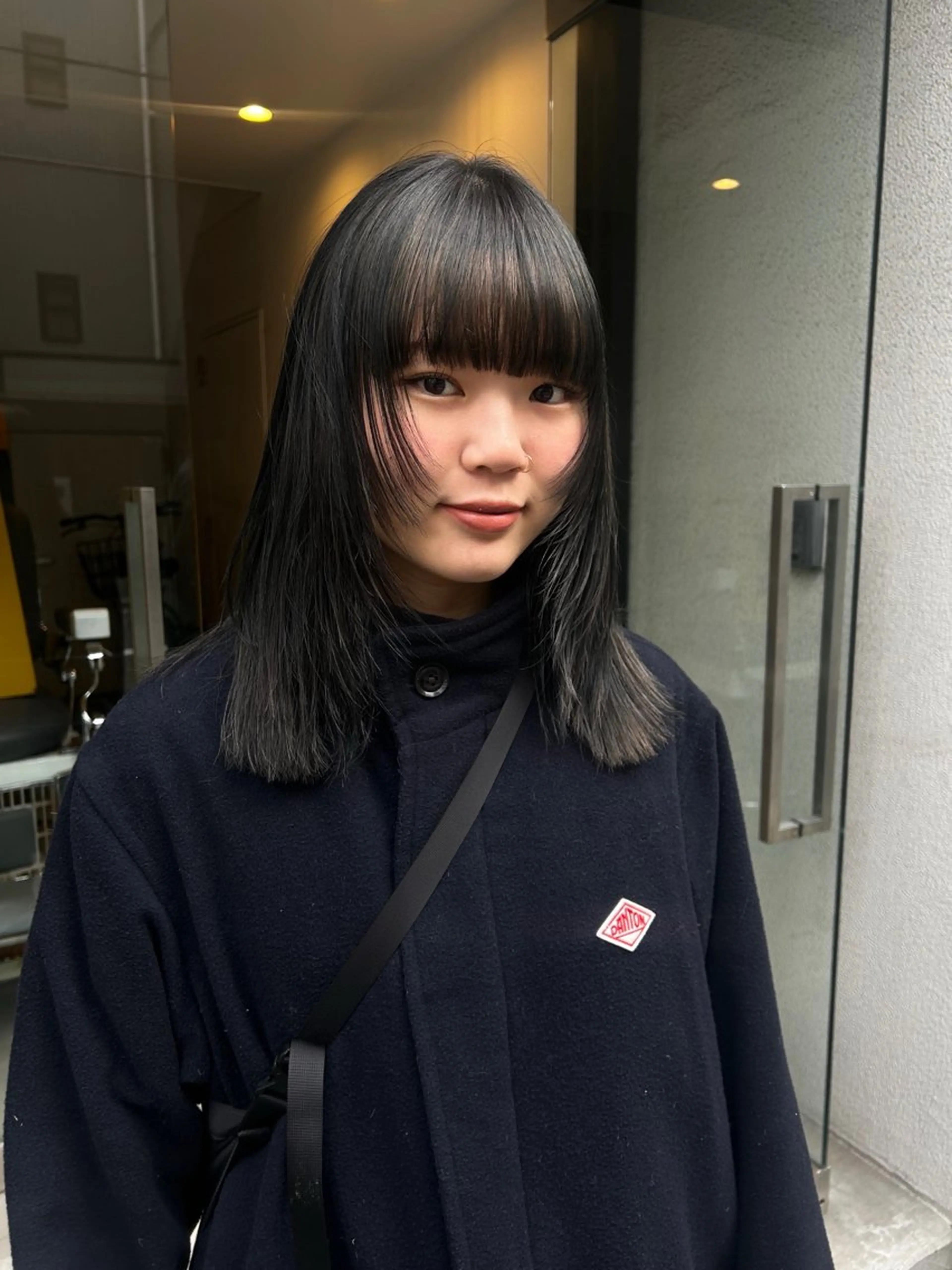 ミディアム hen所属・心斎橋/レイヤー/ ブリーチ/モエのヘアスタイル