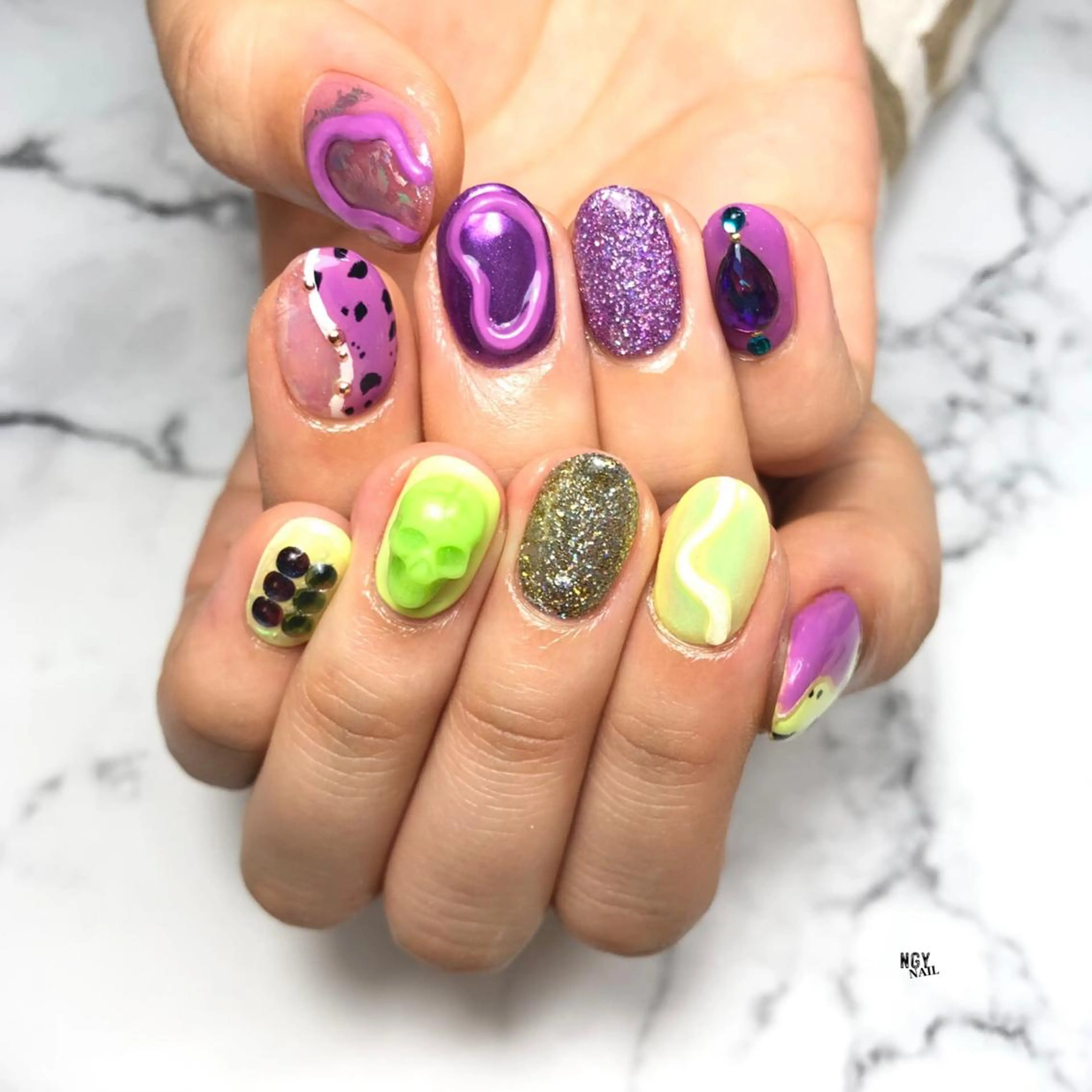 ネイル アートネイル オーロラネイル ジェルネイル ラメ(グリッター) ミラーネイル ハンドネイル NAIL NOWのネイルデザイン