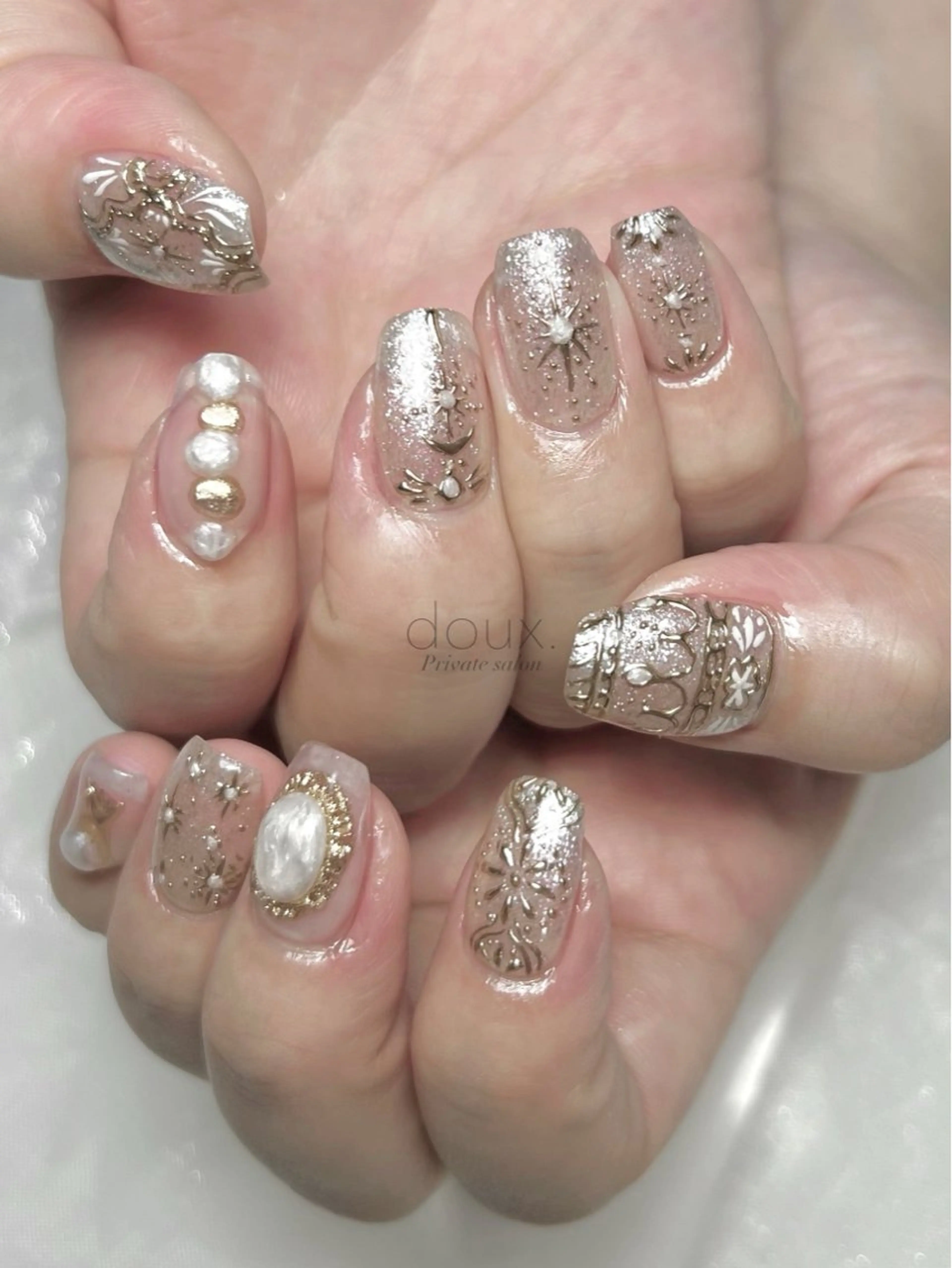 ネイル アートネイル 韓国ネイル ミラーネイル ニュアンスネイル 冬ネイル ハンドネイル doux. nailのネイルデザイン
