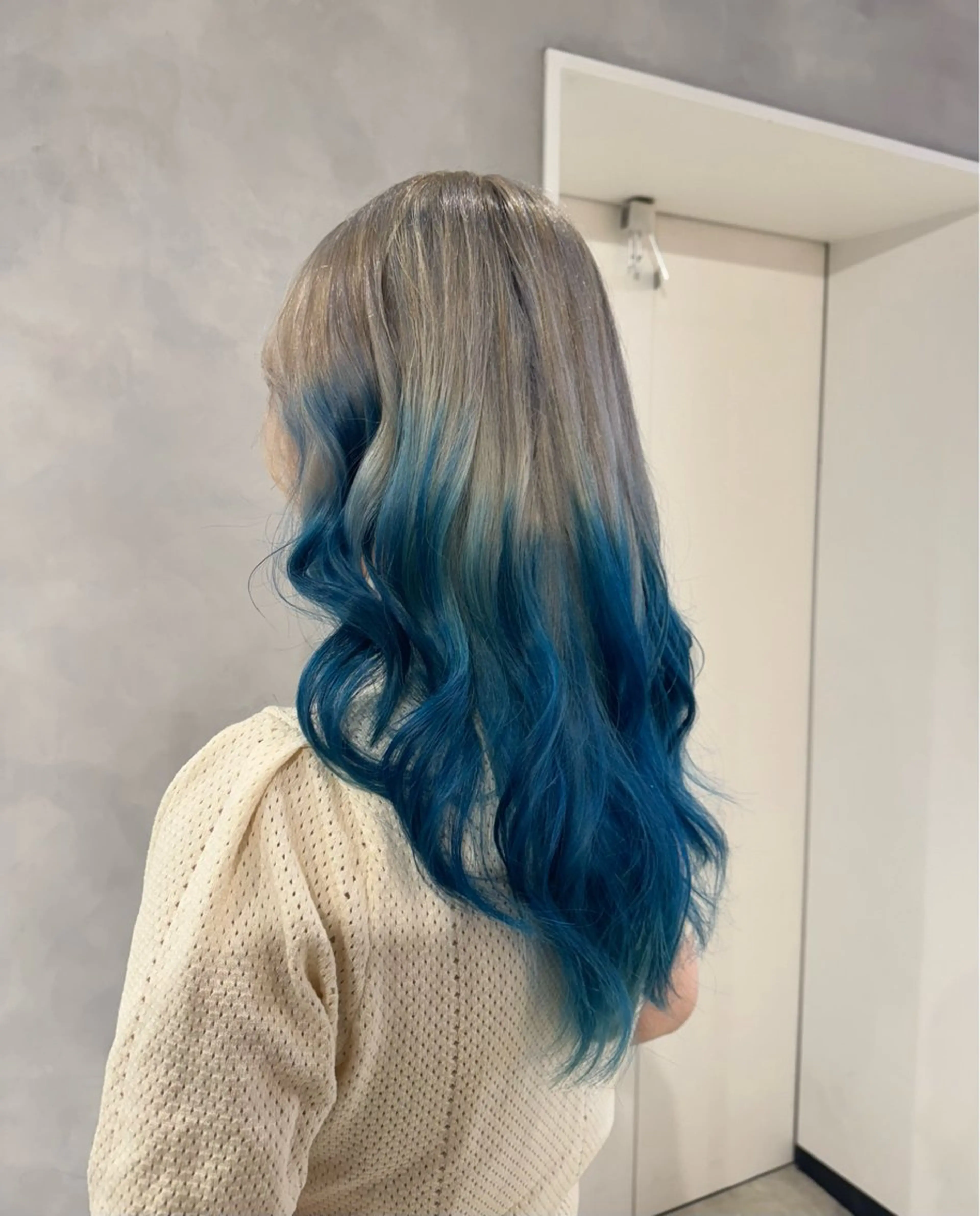 カラー アクアカラー ブリーチ ブルーカラー カット ヘアカラー トリートメント 透明感カラー✨艶髪 制作🌱山根あゆみのヘアスタイル