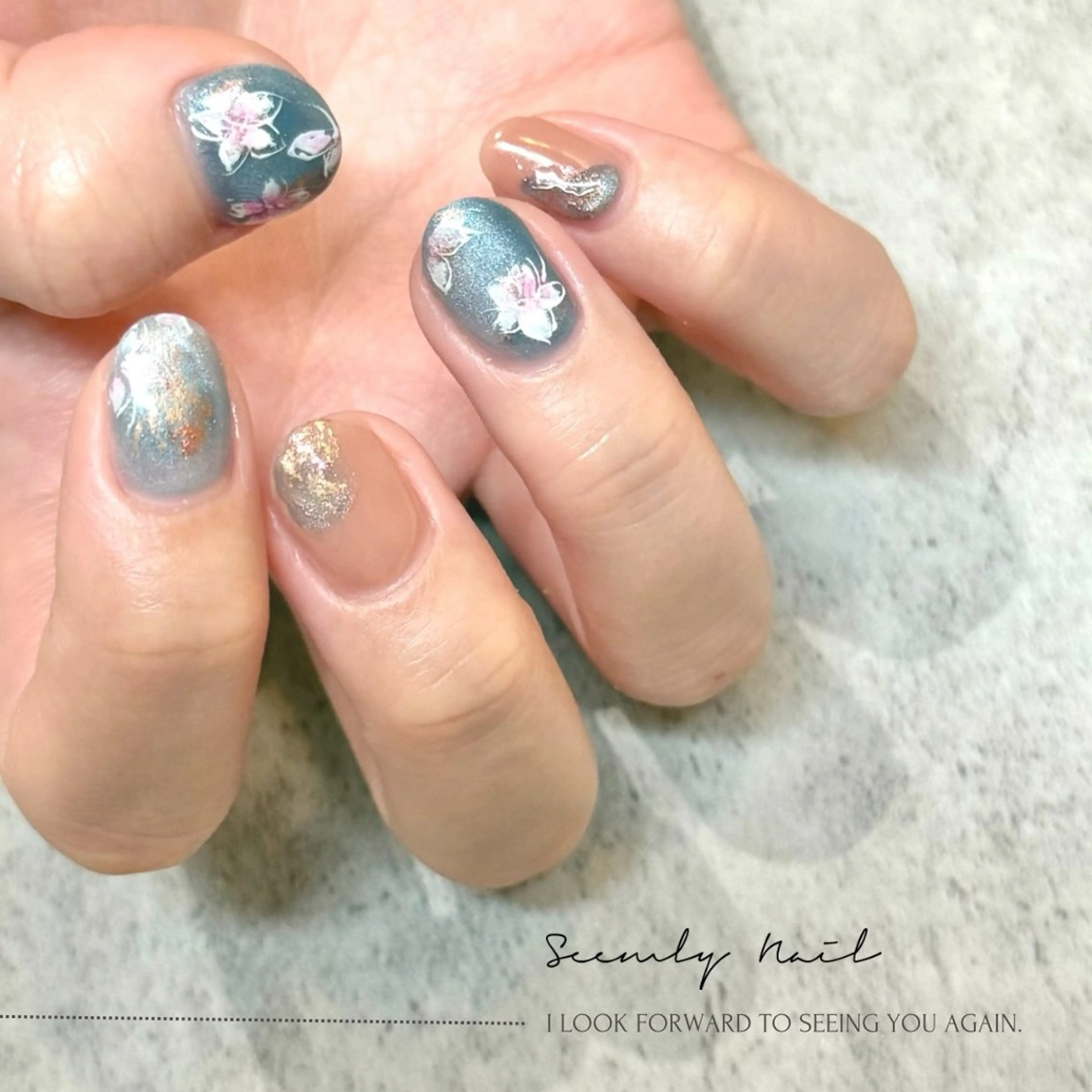 ネイル アートネイル ブルー フラワーネイル ジェルネイル マグネットネイル ハンドネイル Seemly 千田町店所属・フラワーパラジェル 🌸シームリーエミのネイルデザイン