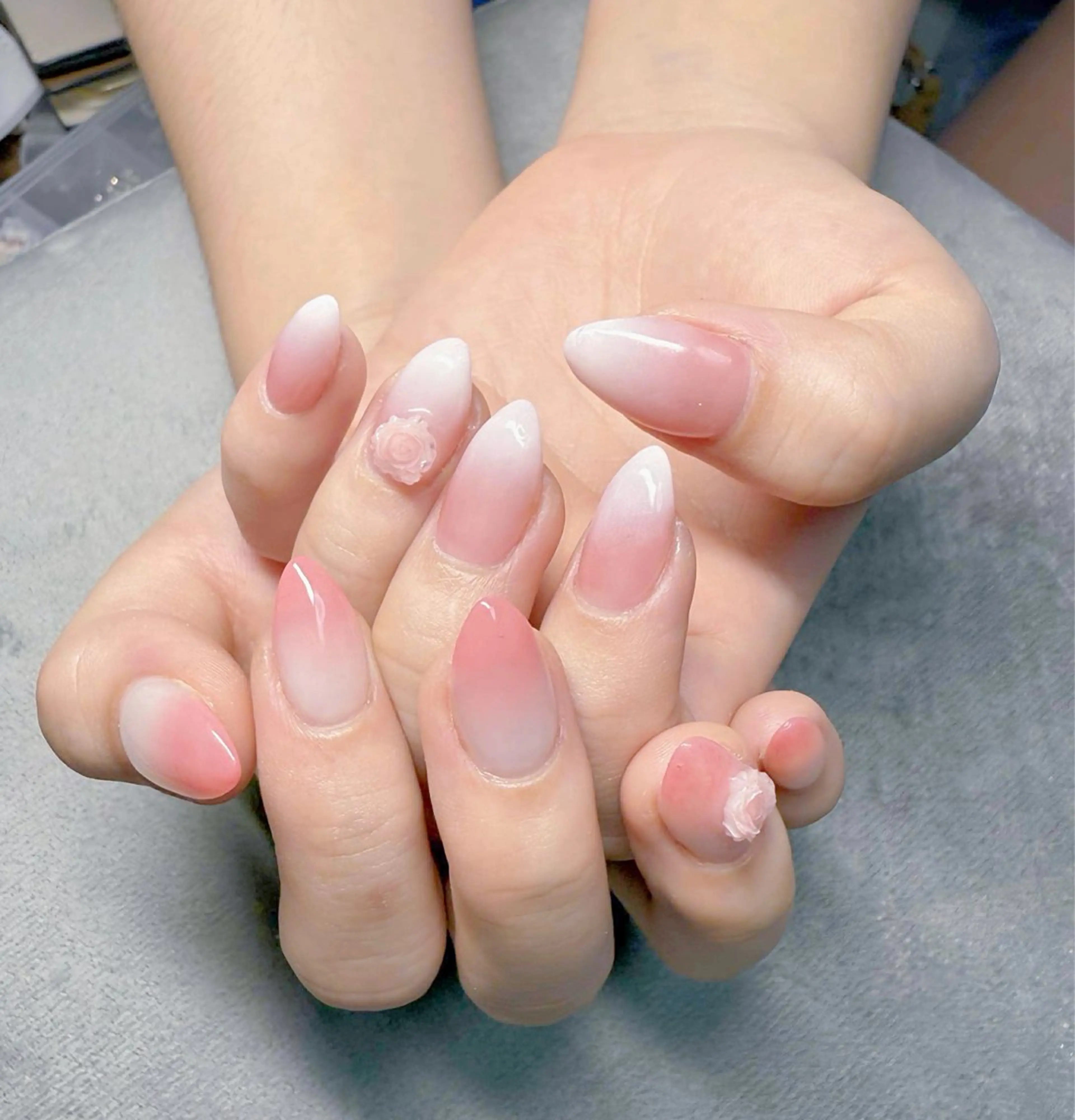 ネイル チークネイル 長さ出し フレンチネイル ジェルネイル ガーリー MEO NAIL(メオネイル)所属・MEO NAILのネイルデザイン