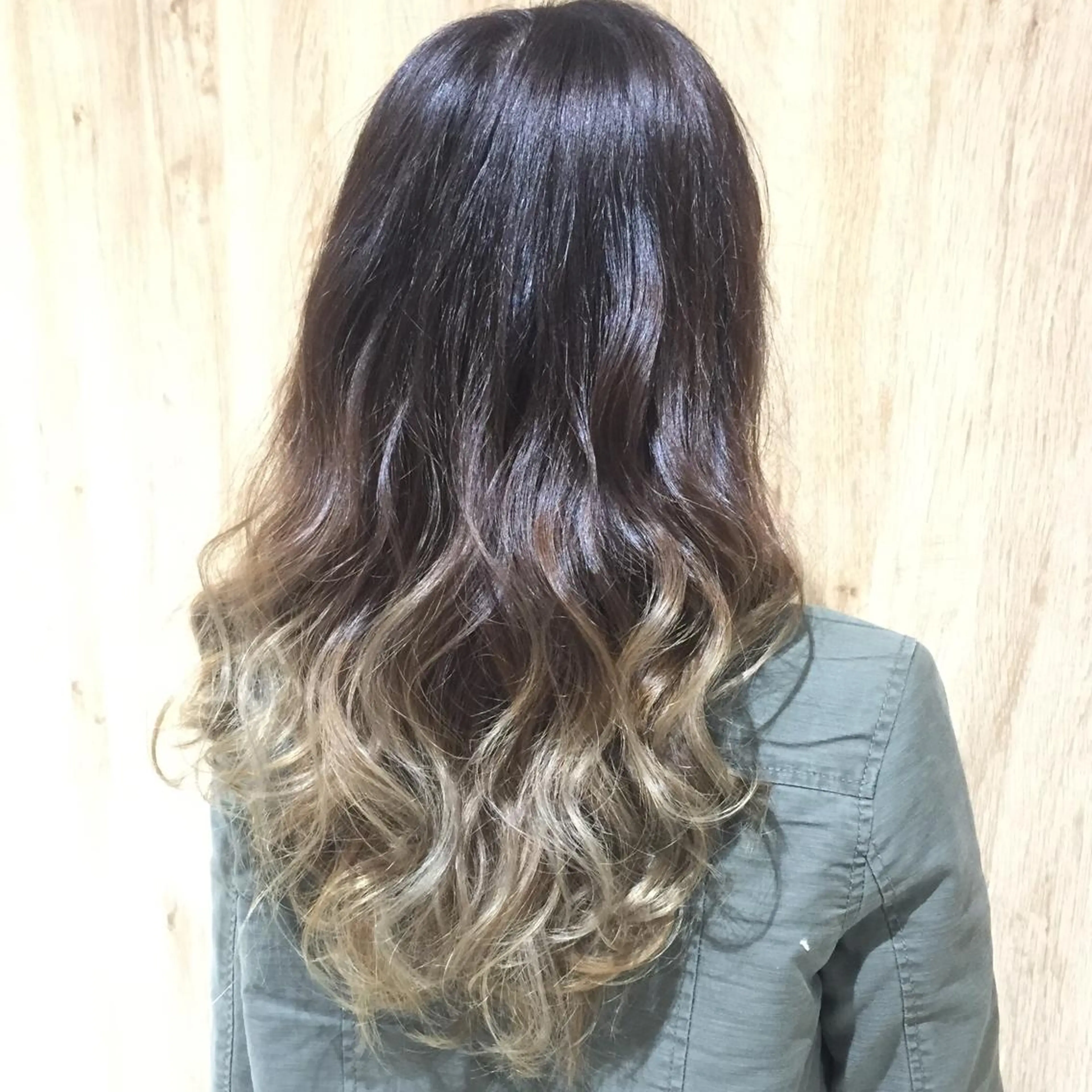 ロング カラー カット ヘアカラー 松吉 純平のヘアスタイル