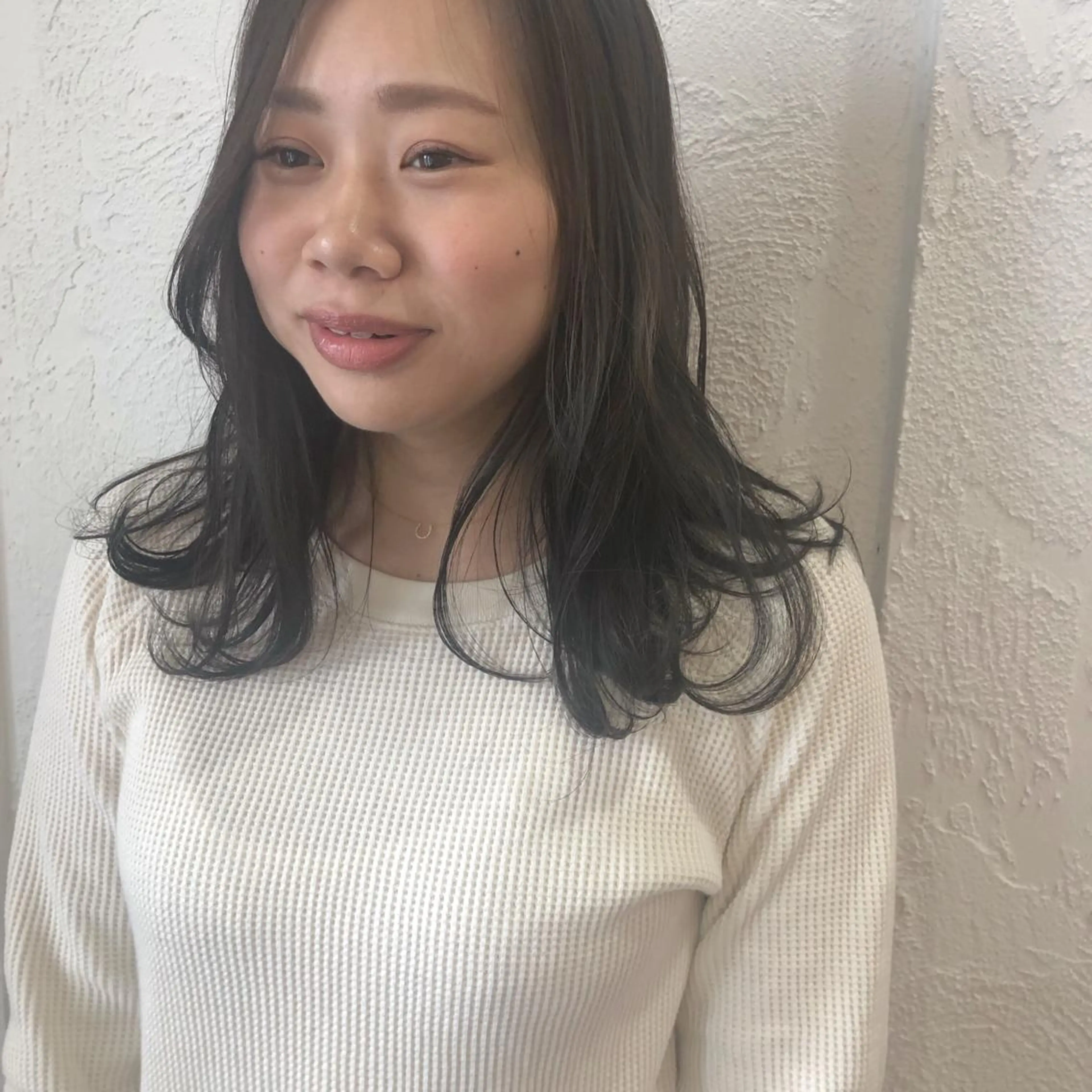 セミロング カラー 透明感カラー ダークグレー ダークグレージュ グレージュ 江原 彩華のヘアスタイル
