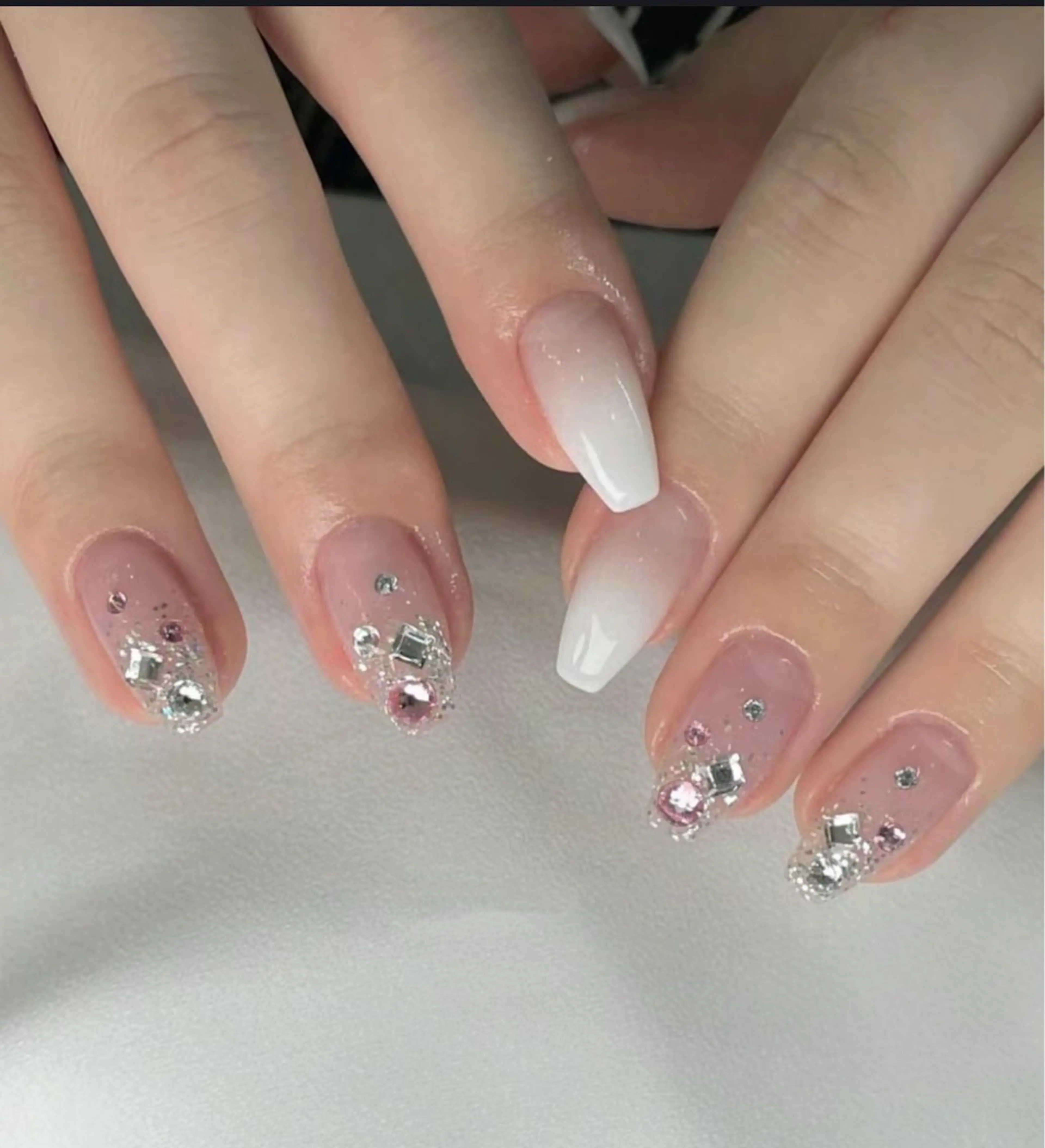ネイル ハンドネイル 🍑 momo_nailのネイルデザイン
