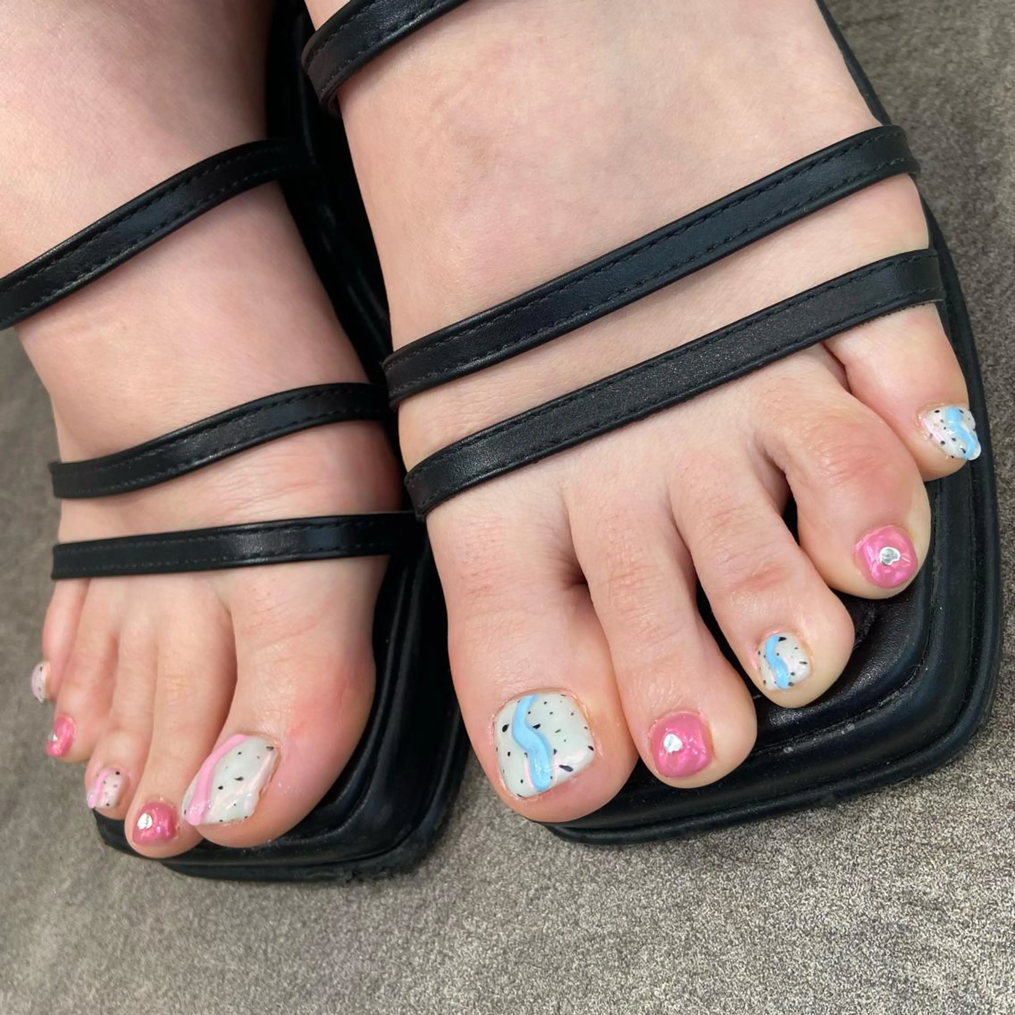 ネイル フットネイル behov所属・柔らかカラー 🤎Tsubasaのヘアスタイル