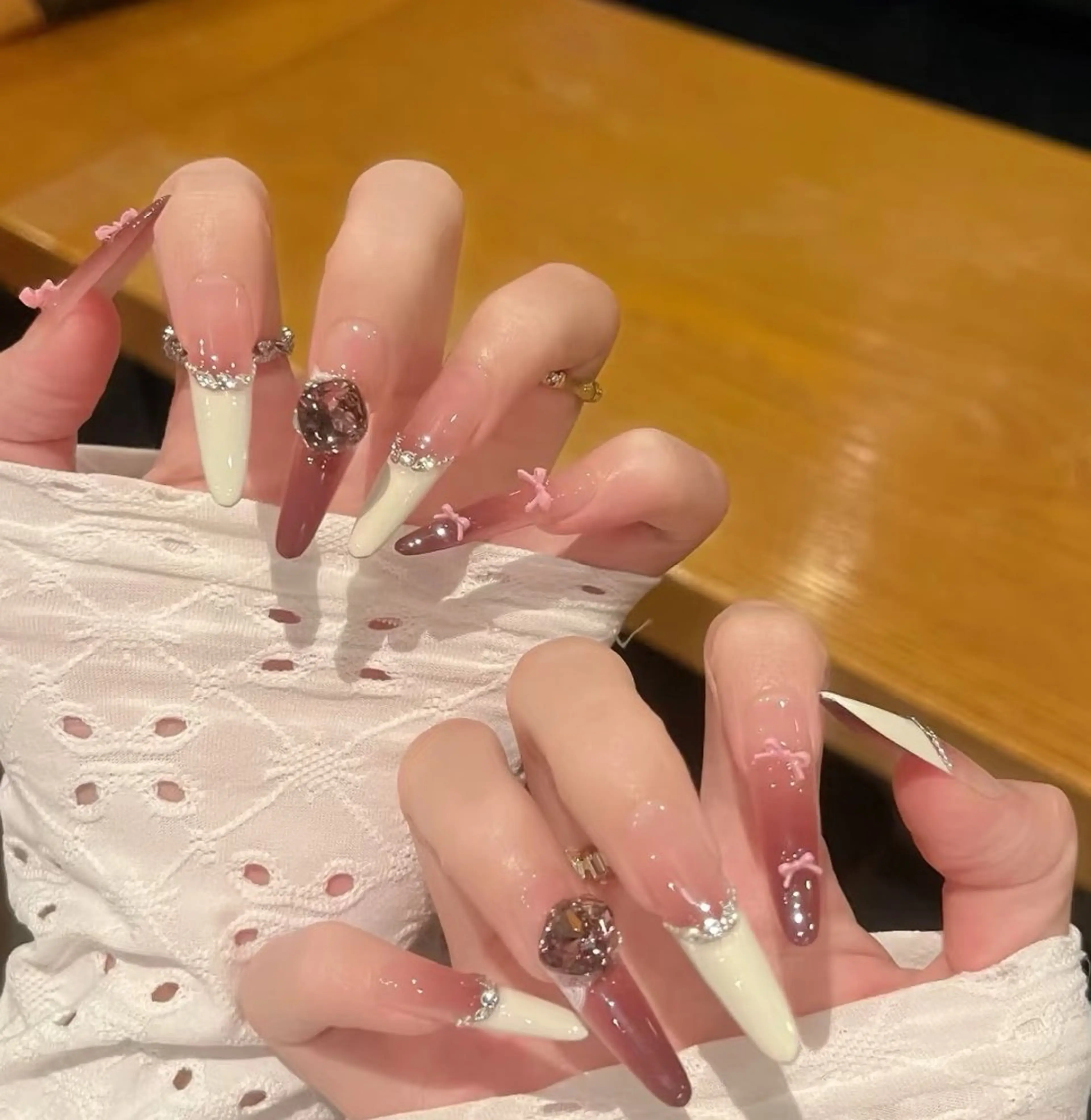 ネイル Miu Miu 🎀 Nailのネイルデザイン