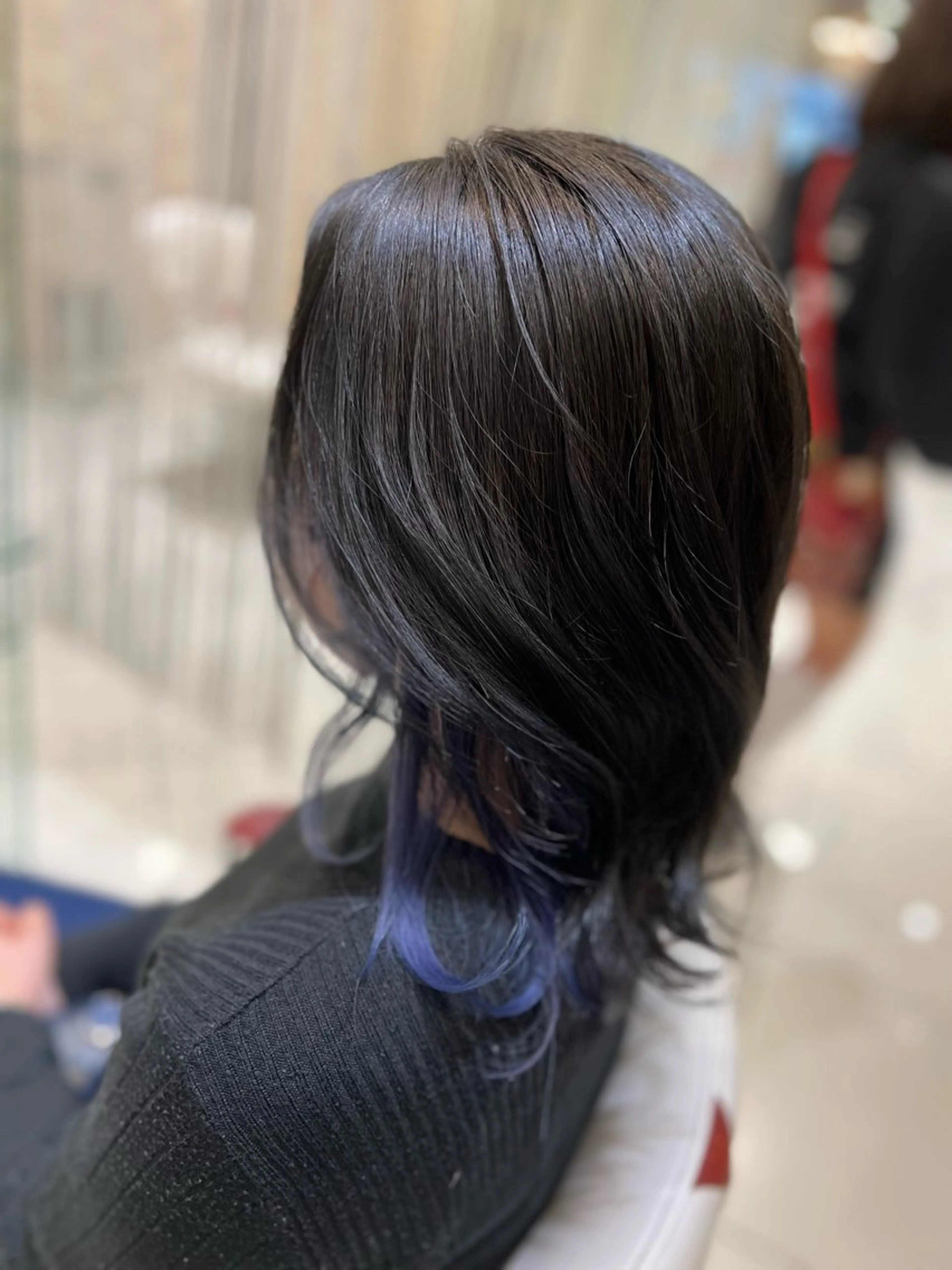 セミロング カラー 越谷　デザインカラー ハイトーン　クラモチのヘアスタイル