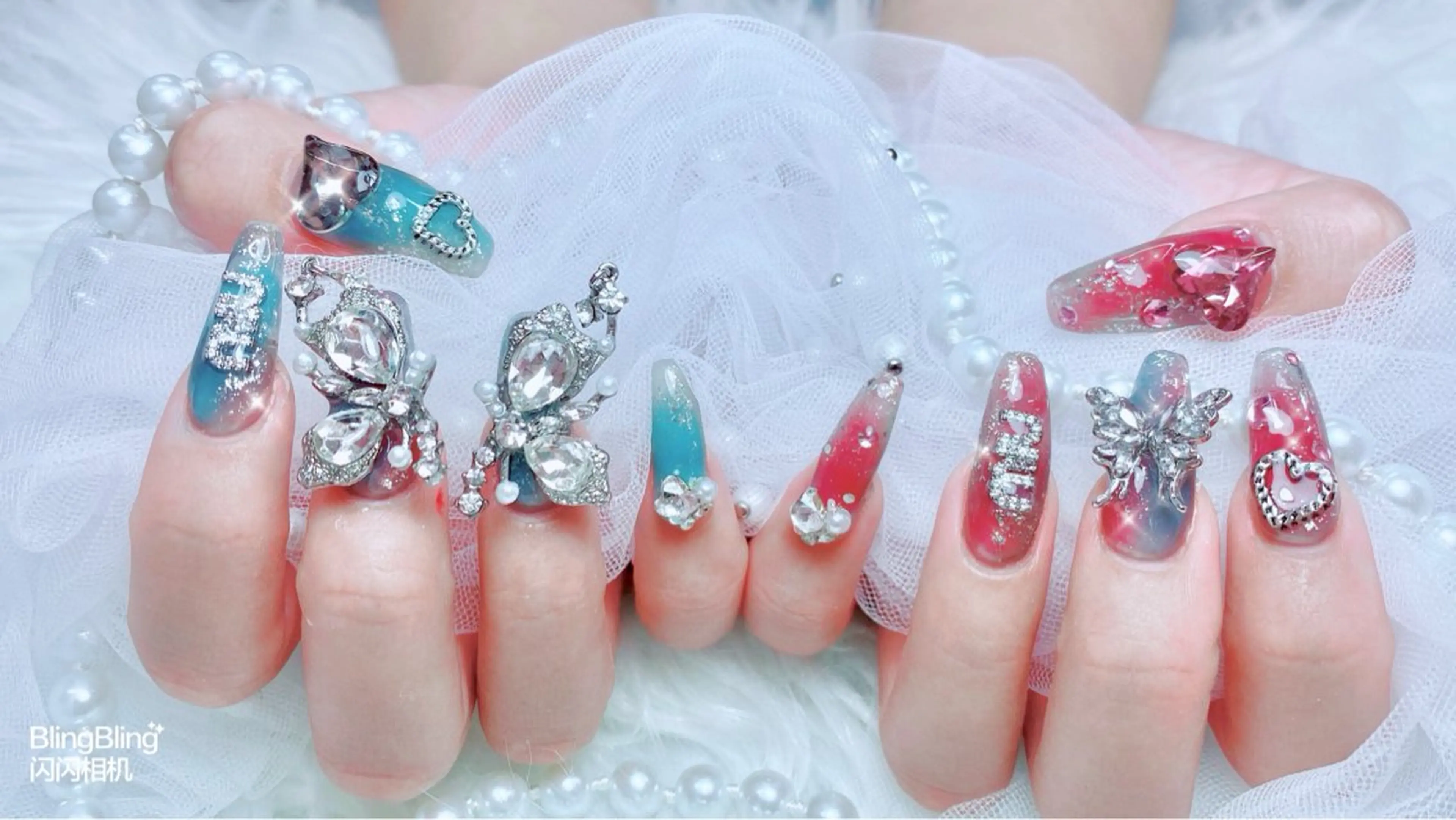 ネイル オーロラネイル チークネイル 長さ出し フットネイル フレンチネイル ハンドネイル ハンドケア lily nailのネイルデザイン