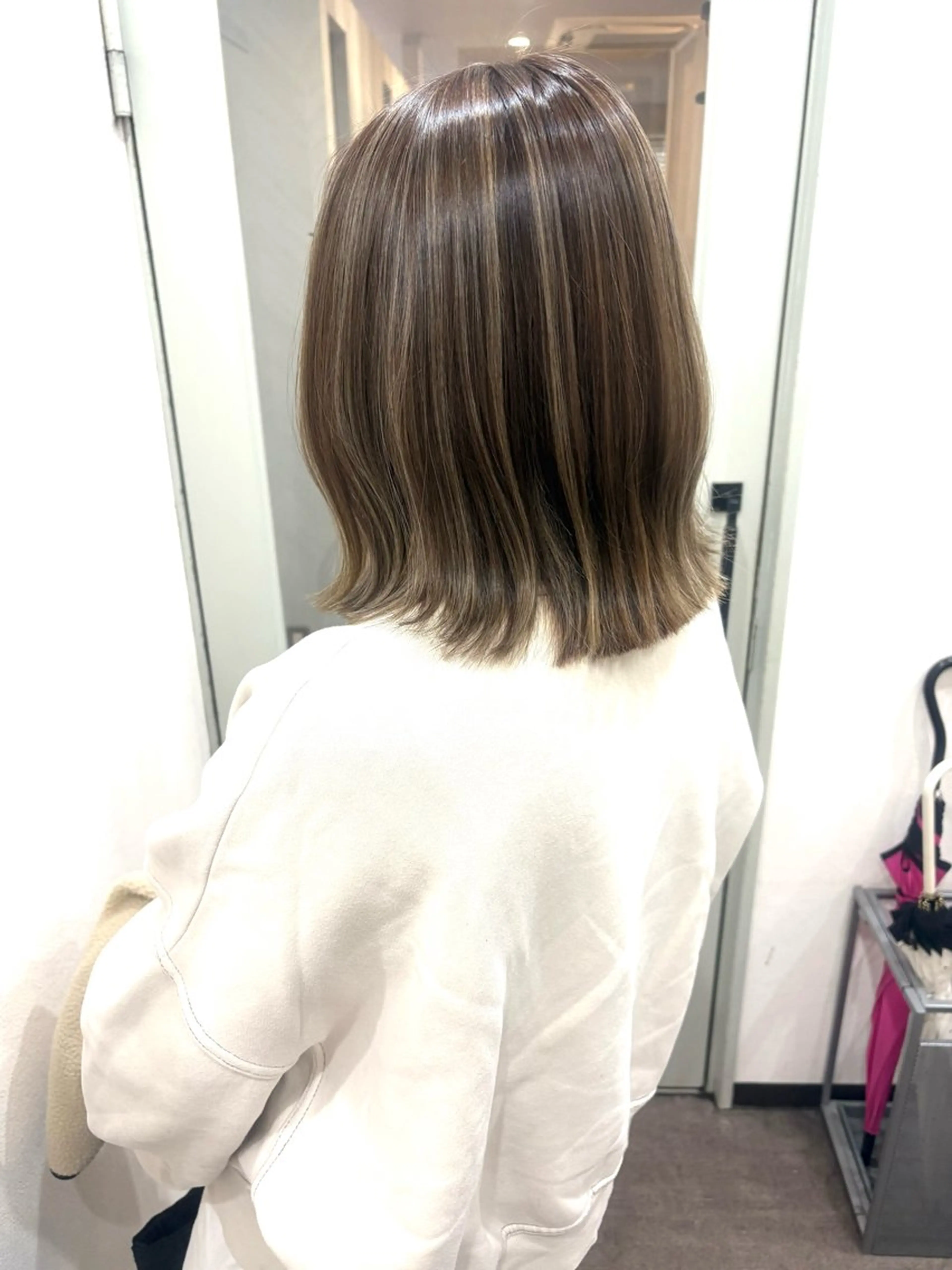 セミロング カラー ハイライトカラー ハイライト カット ヘアカラー トリートメント 2nd所属・🤍2nd🤍田所 美希のヘアスタイル