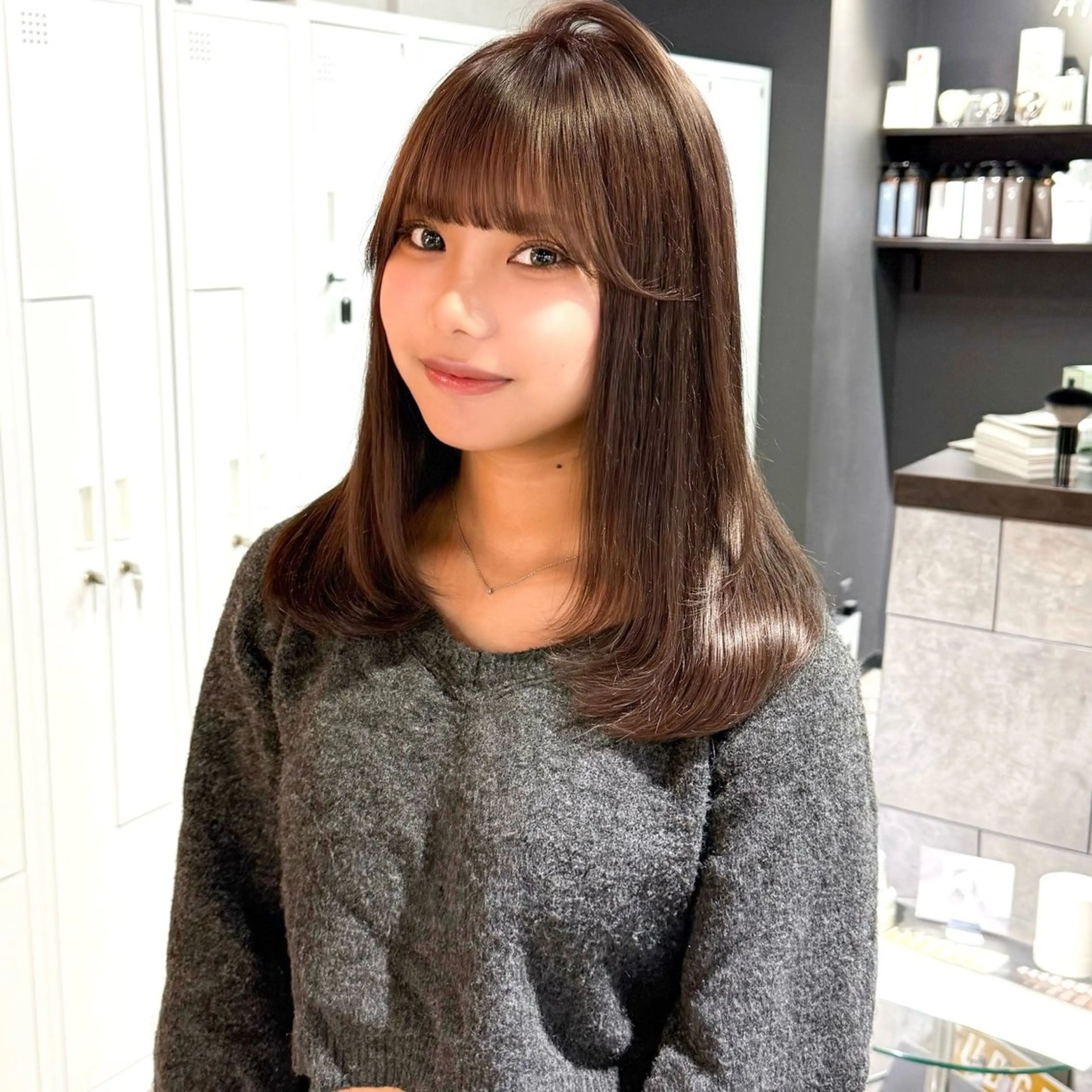 ミディアム カラー ブラウンカラー チョコレートブラウン レイヤーカット カット ヘアカラー レイヤー/暖色/ ミルクティー/マリアのヘアスタイル