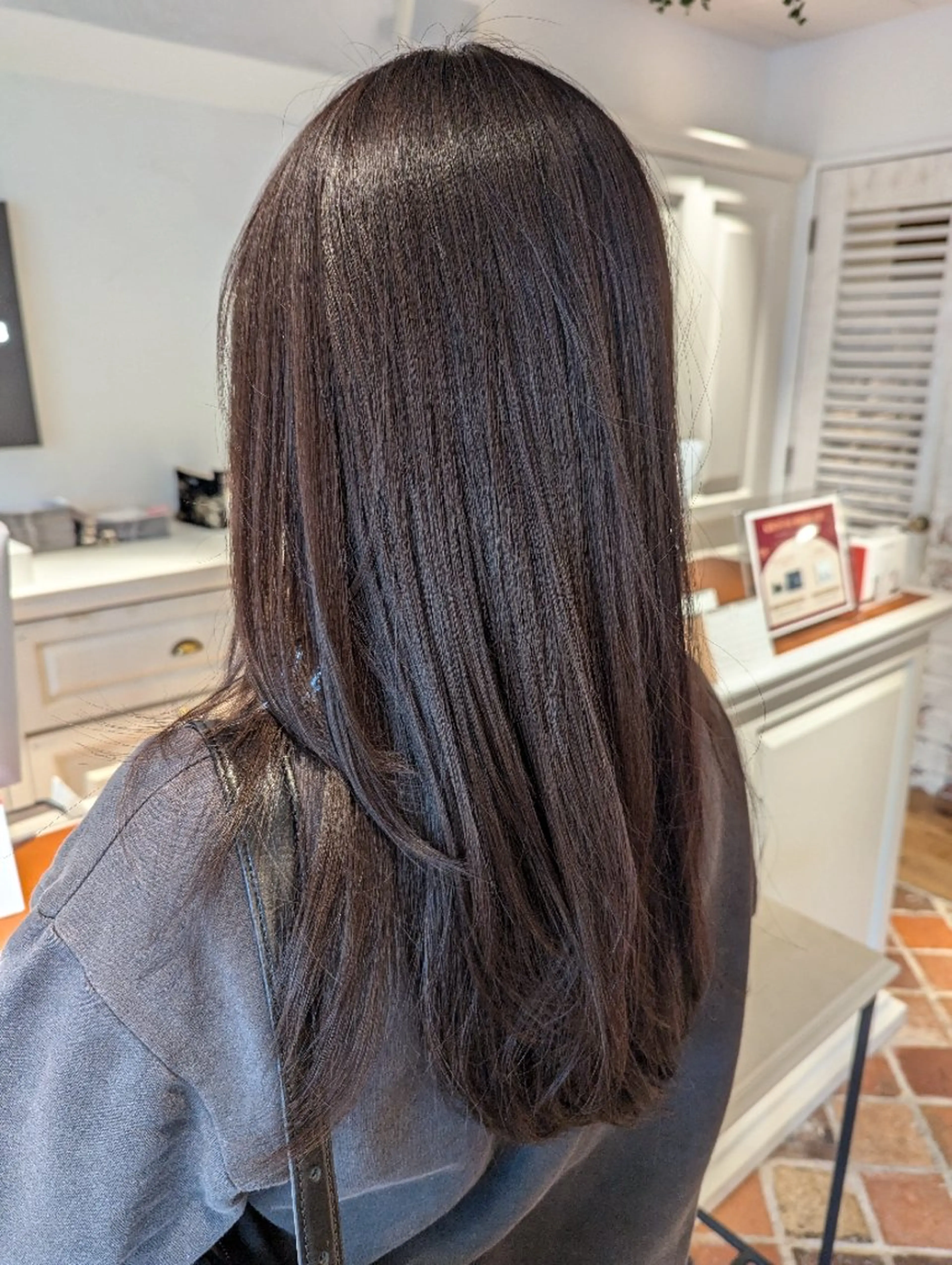 セミロング カラー グレージュ WARREN・TRICOMI NEW YORK 表参道店所属・浅比 惇平のヘアスタイル