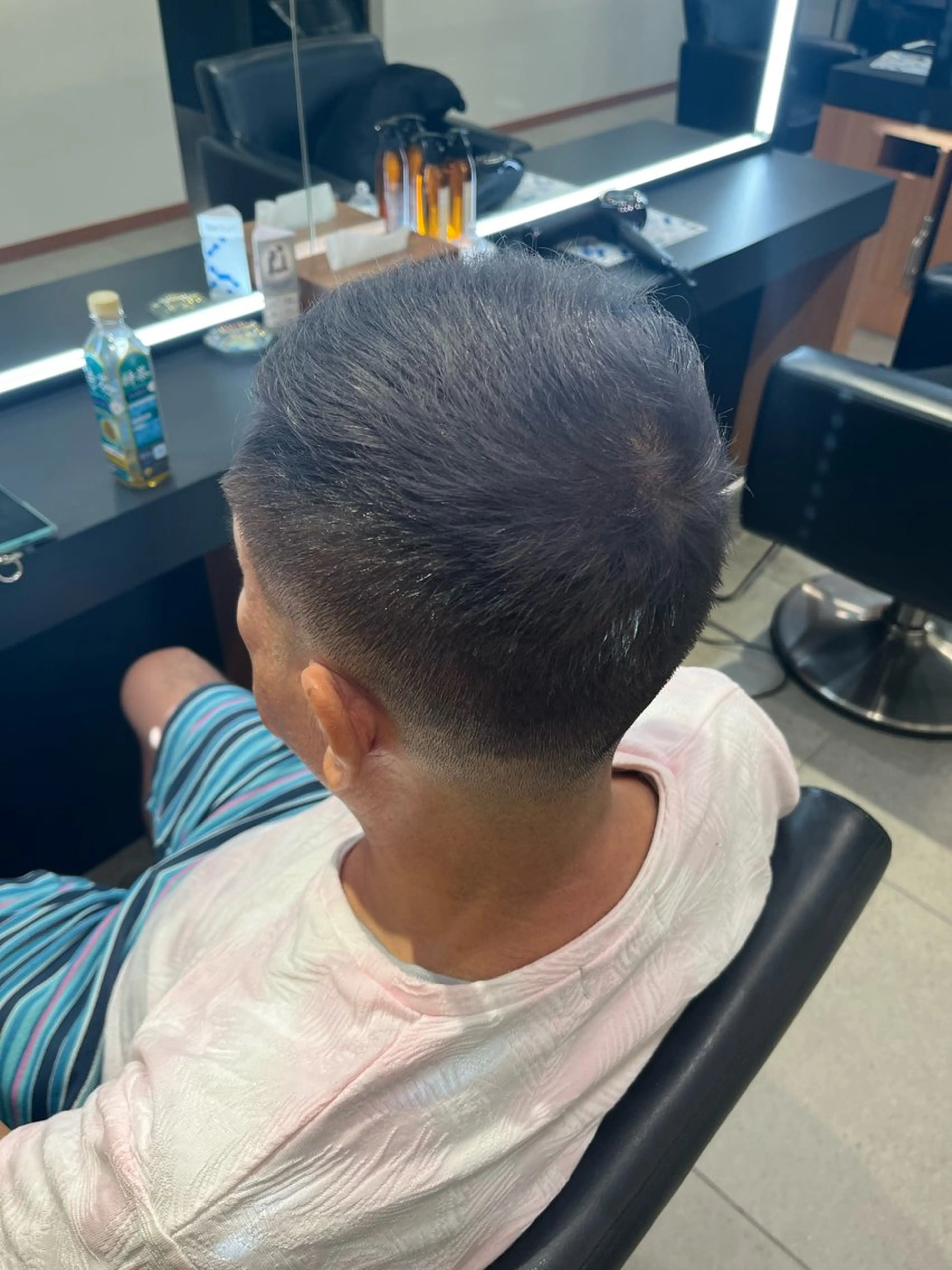 ショート カラー シルバー ERII (ému） 伏見・栄/カット無料のヘアスタイル