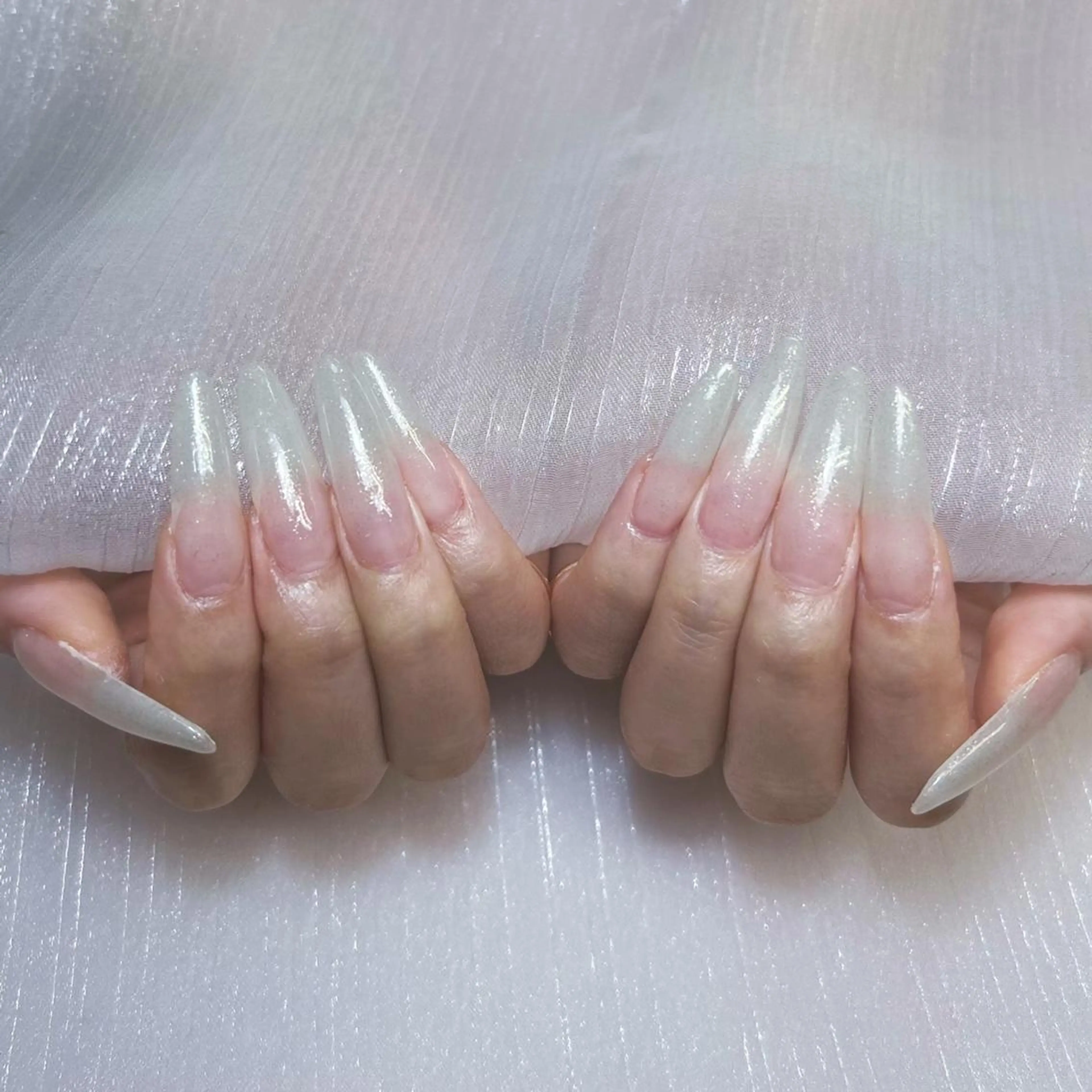ネイル アートネイル オーロラネイル ガーリー キラキラネイル マグネットネイル ハンドネイル YOYO 💅のネイルデザイン