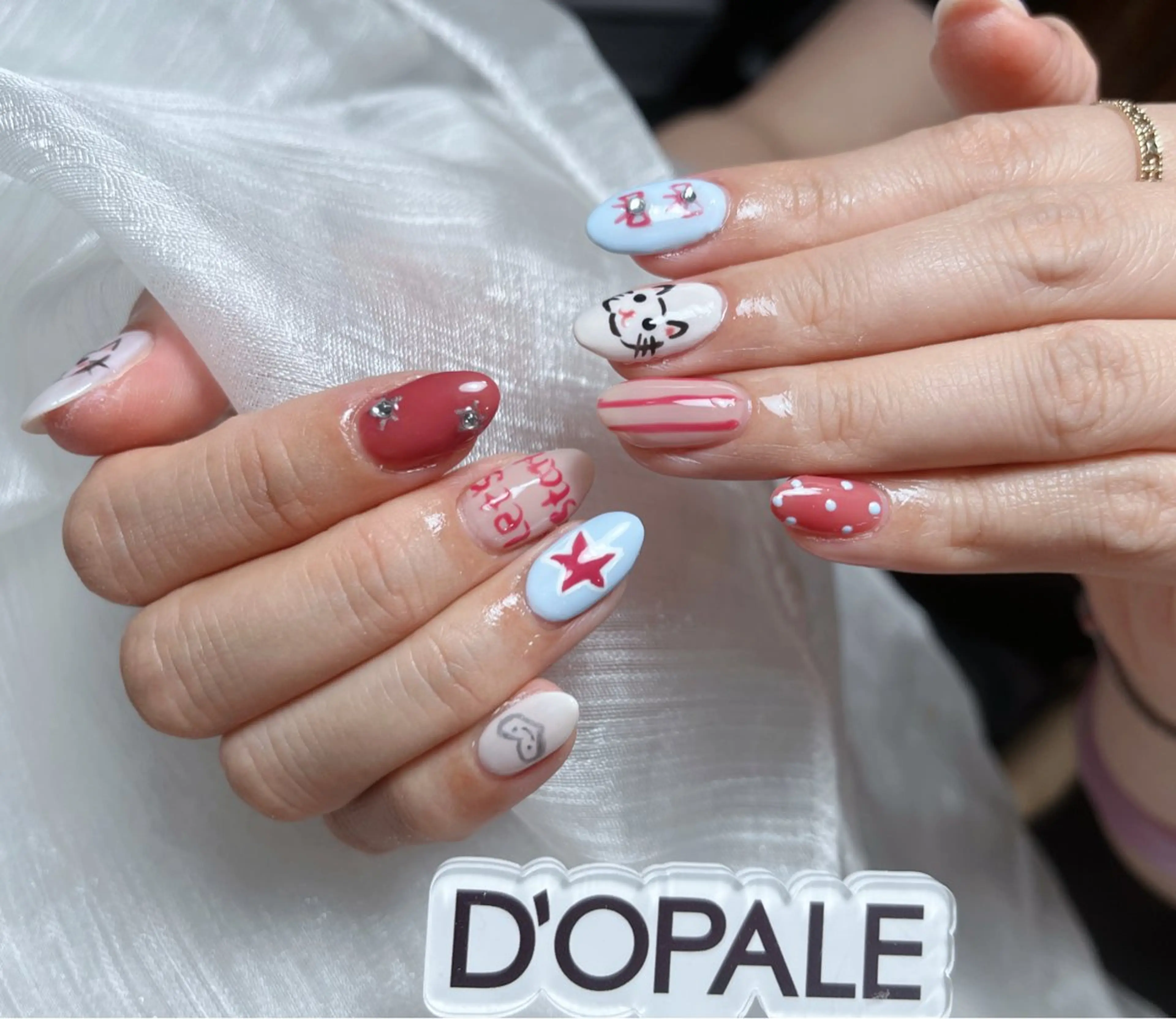 ネイル DOPALE、もも 彦奇のネイルデザイン