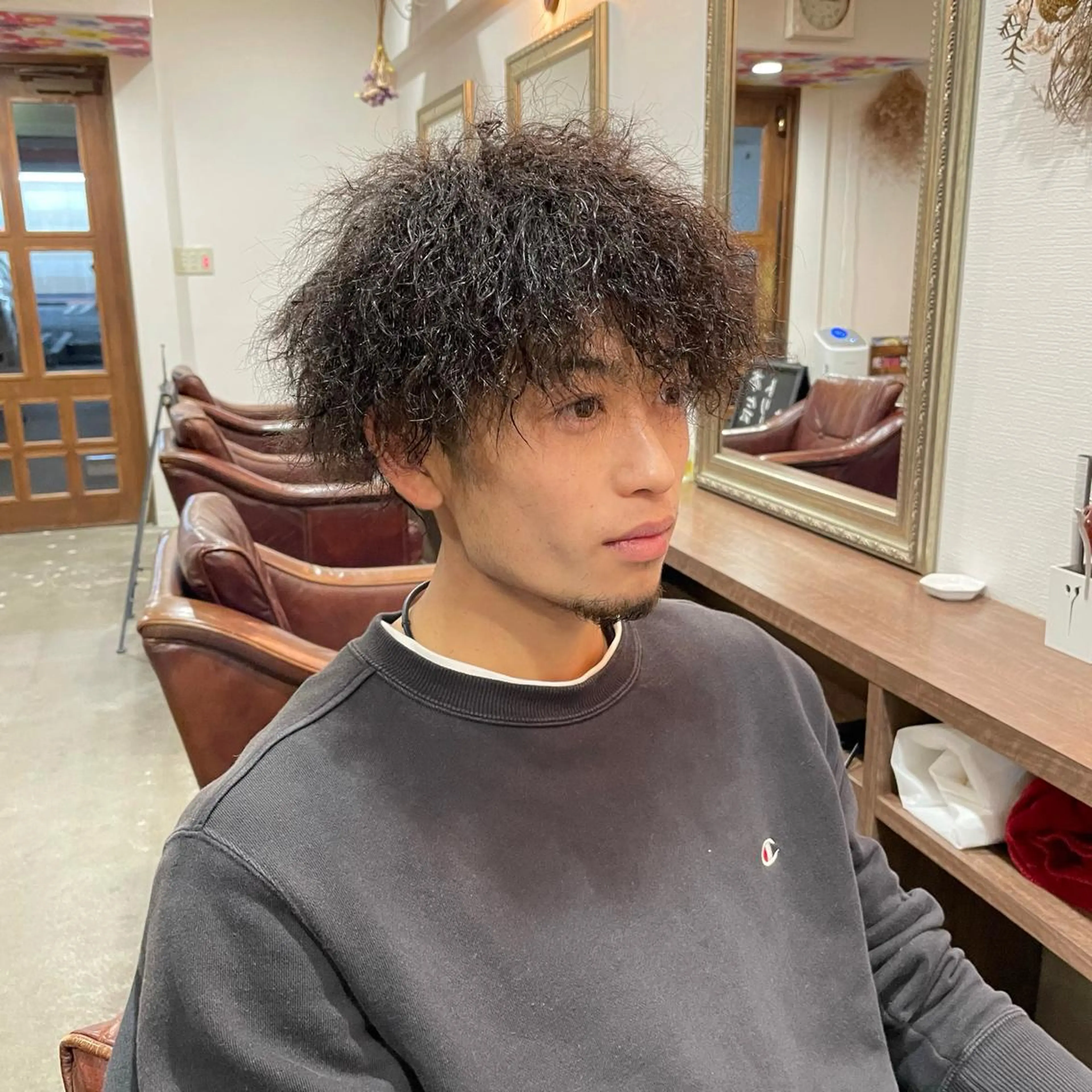 ショート パーマ メンズ メンズパーマ ツイストスパイラルパーマ スパイラルパーマ 渡邉 聖希のヘアスタイル