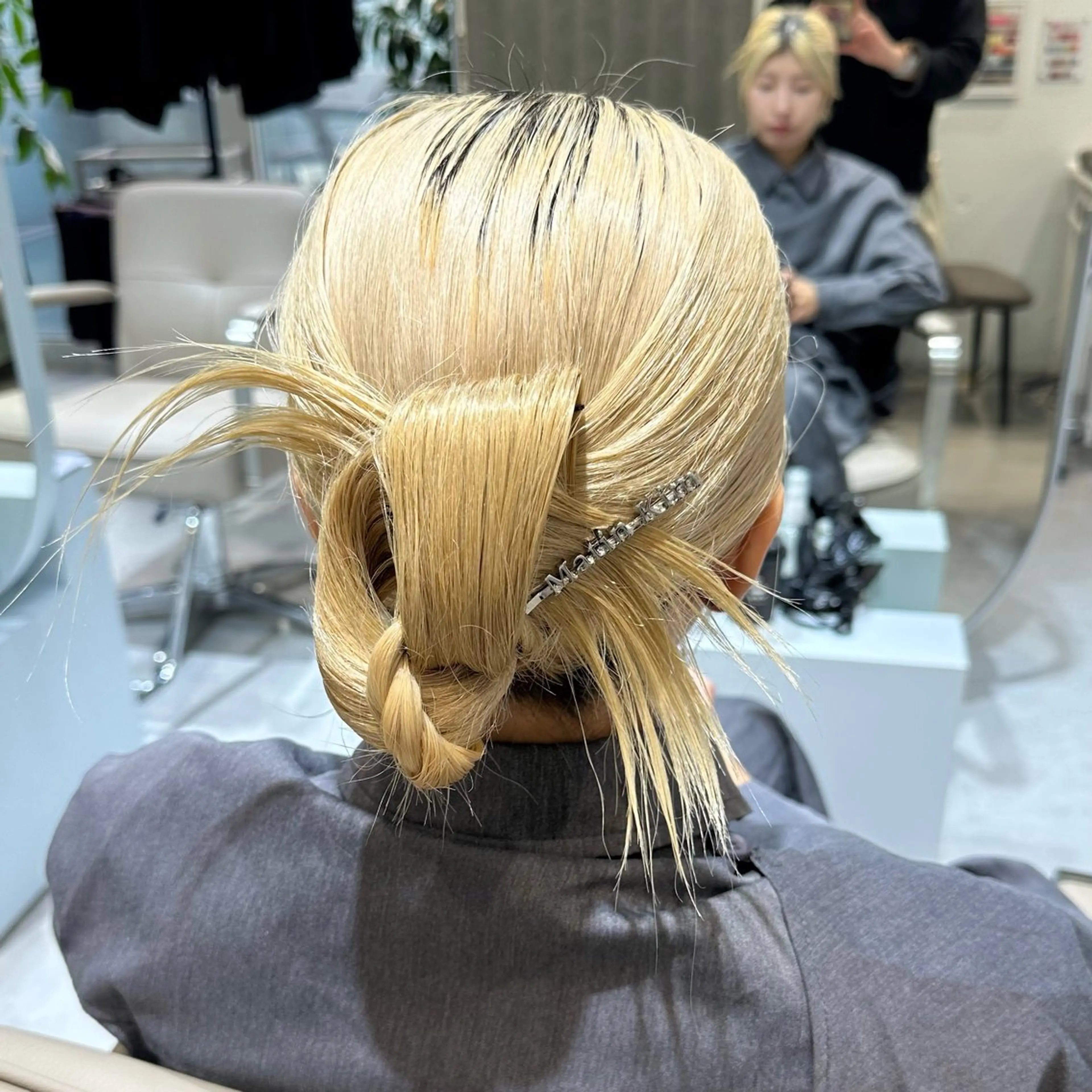 セミロング ヘアアレンジ ヘアセット なりた るいのヘアスタイル