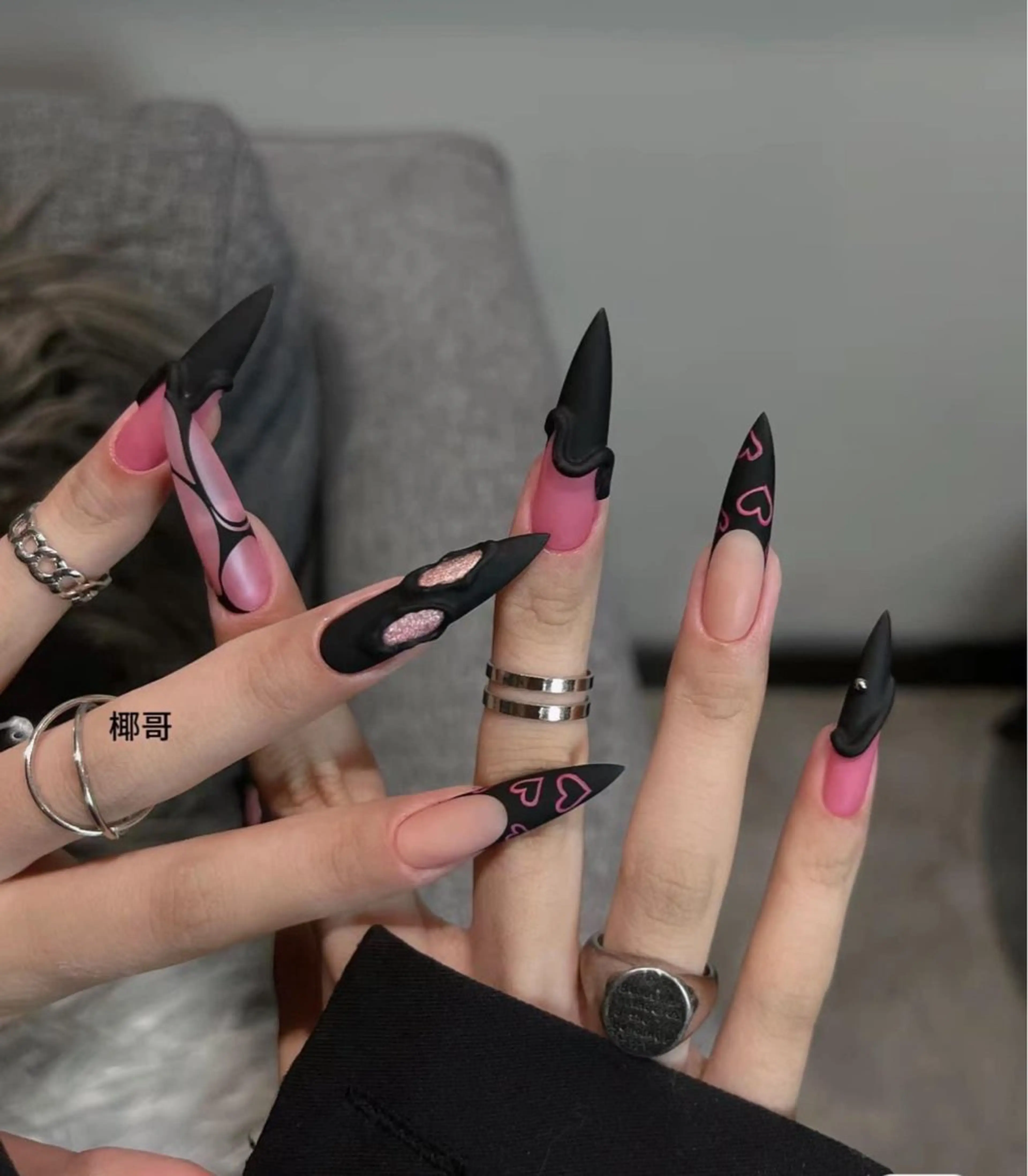 ネイル チークネイル ハロウィン 韓国ネイル マグネットネイル ニュアンスネイル ちりんネイル所属・chirin nailのネイルデザイン