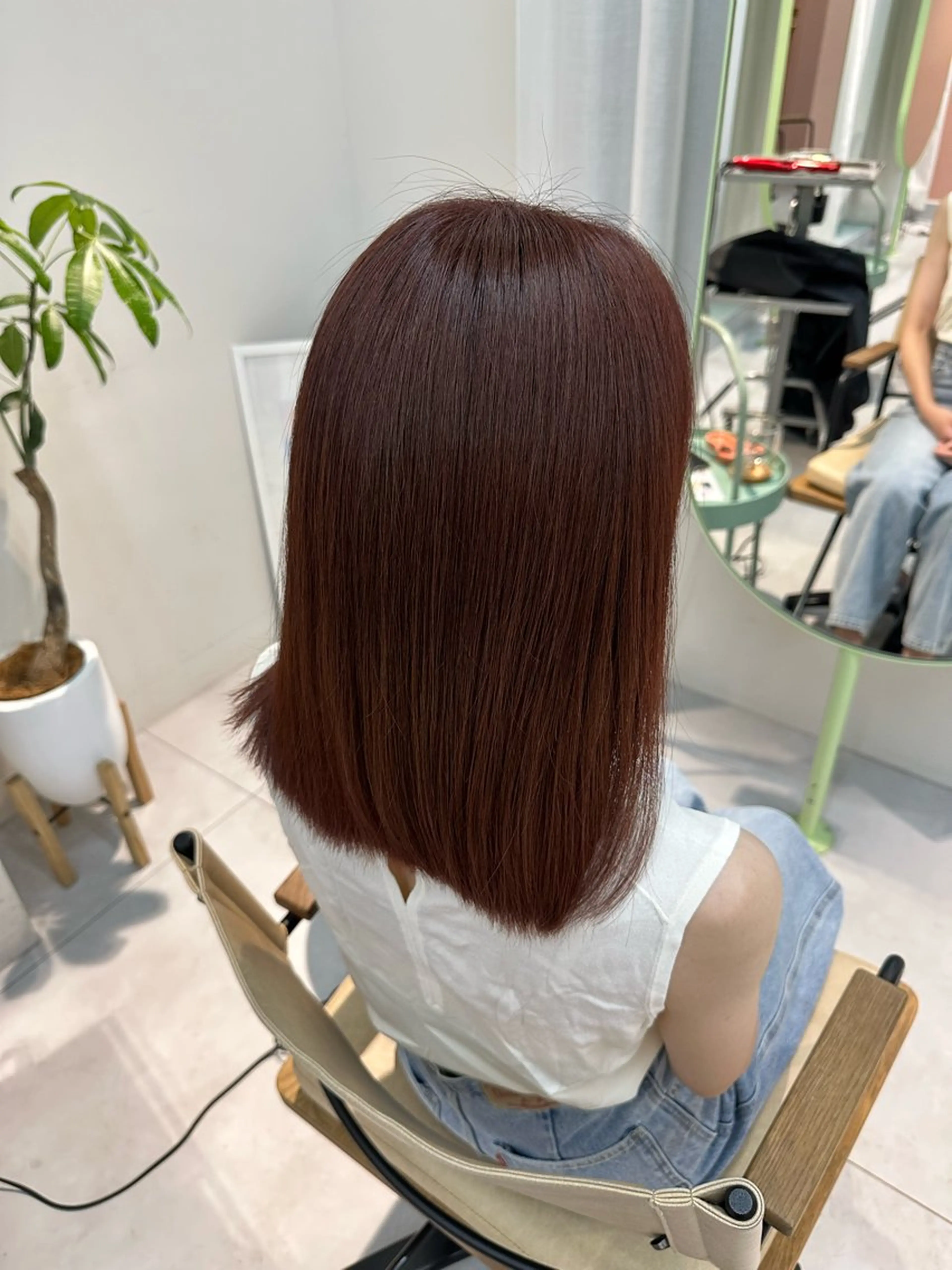 ミディアム カラー ブラウンカラー ピンクカラー ピンクブラウン 安井 美咲希のヘアスタイル