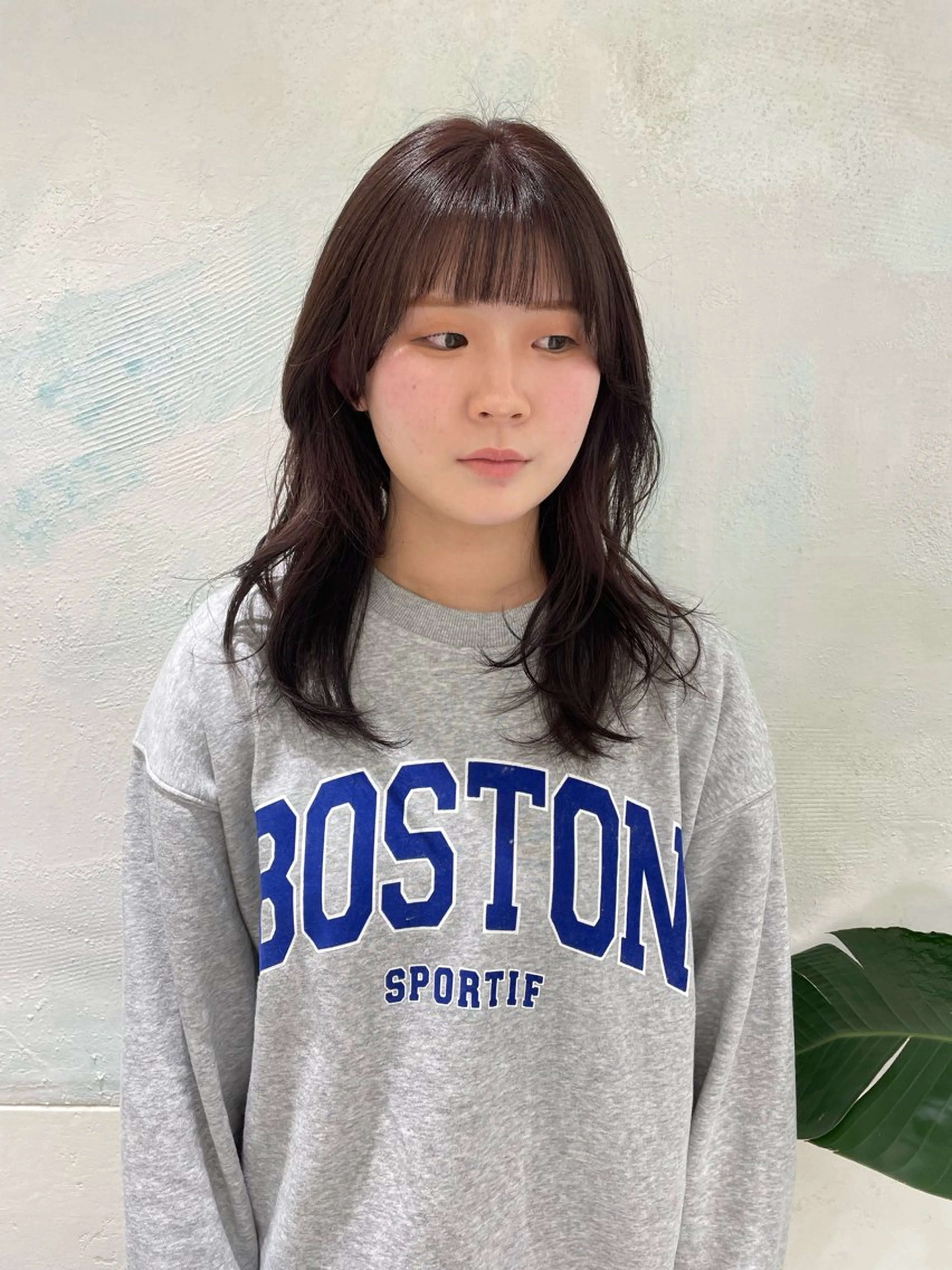 セミロング カラー ヘアアレンジ パープルカラー レイヤーカット 🌟当日予約OK🌟 西野楓加のヘアスタイル