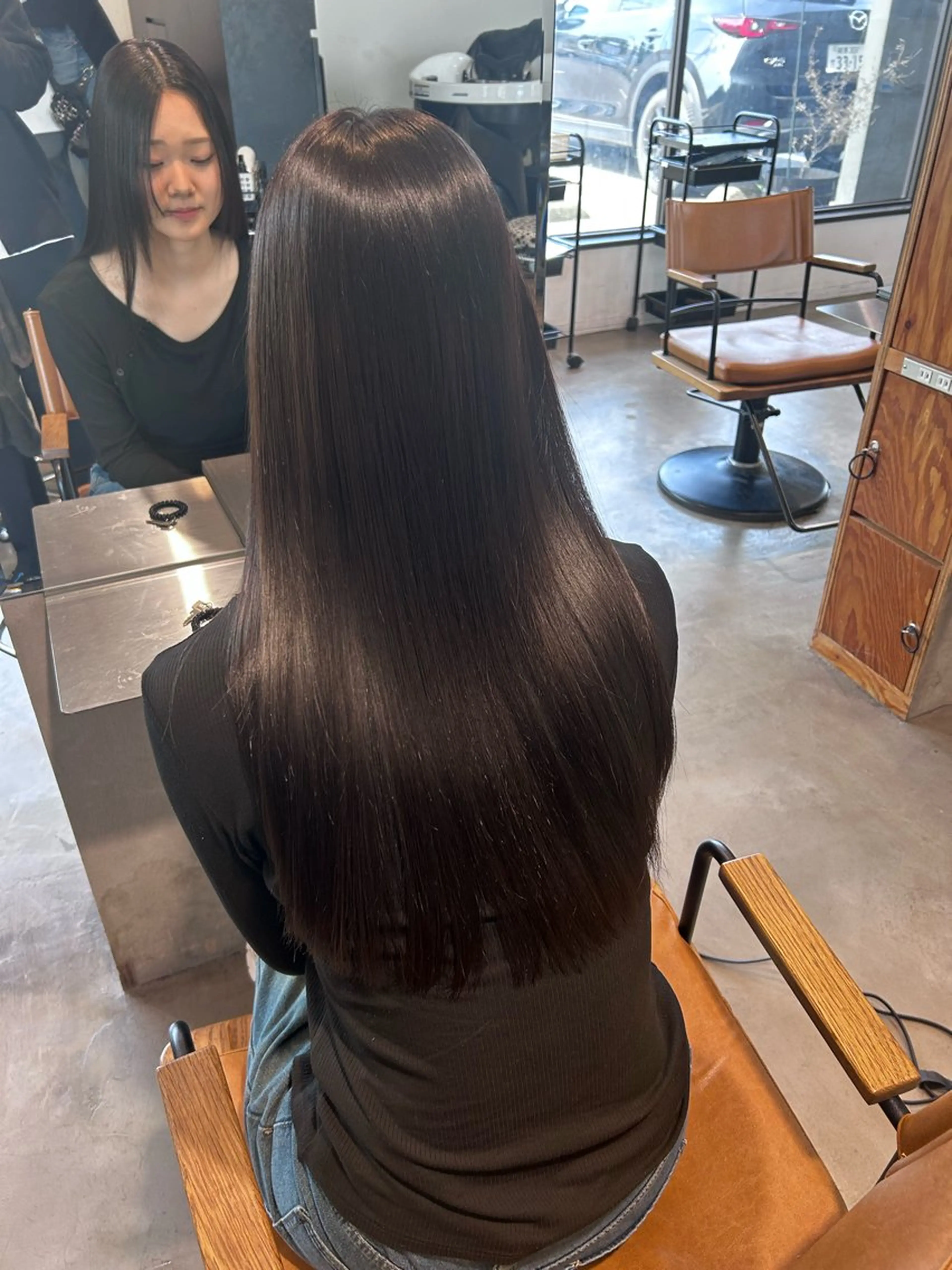 ロング カット ヘアカラー tote. 成瀬晃のヘアスタイル