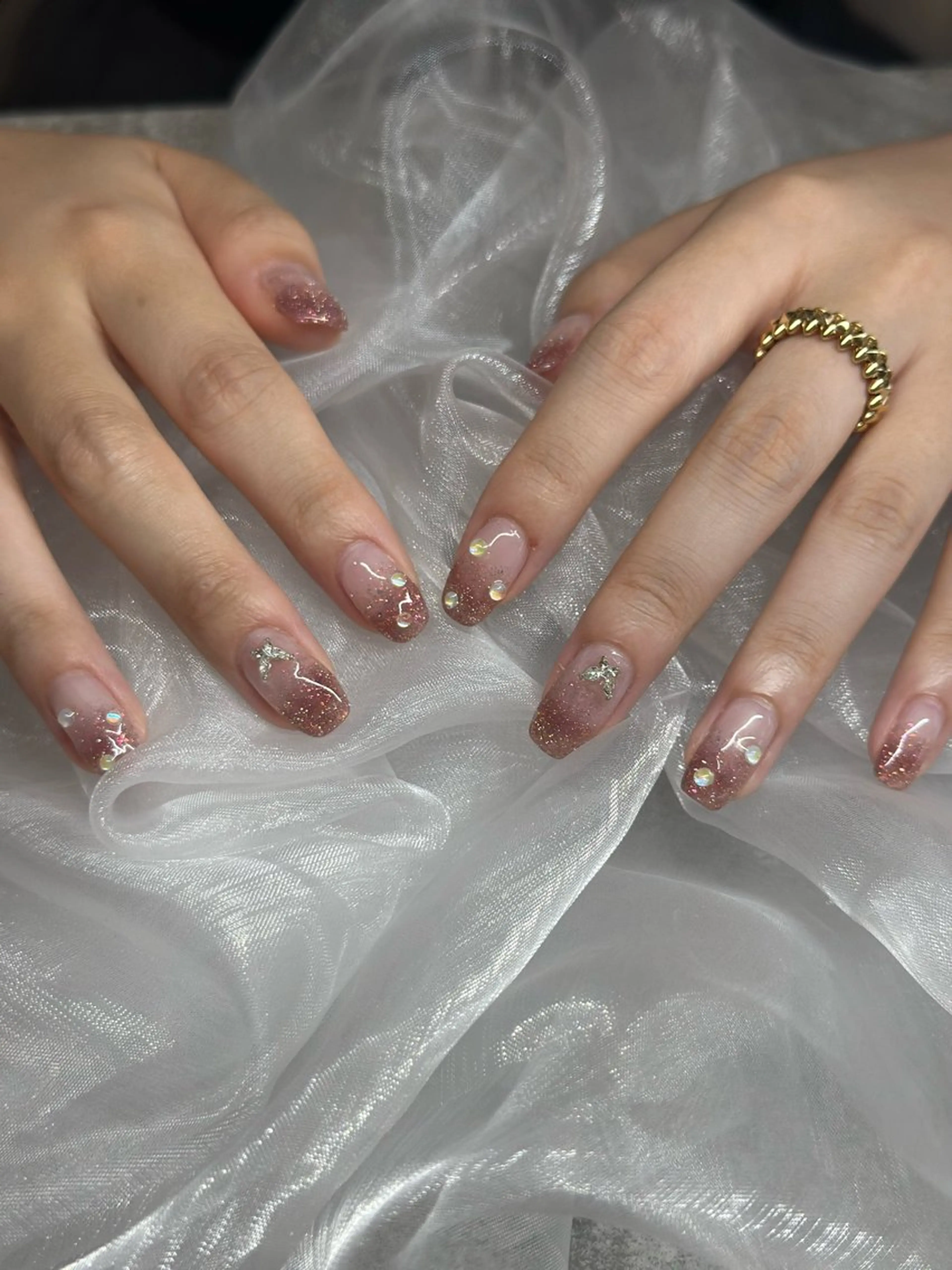 ネイル フラッシュネイル グラデーション Beautysalon Lily所属・Lily 竹前のエステ・リラクイメージ