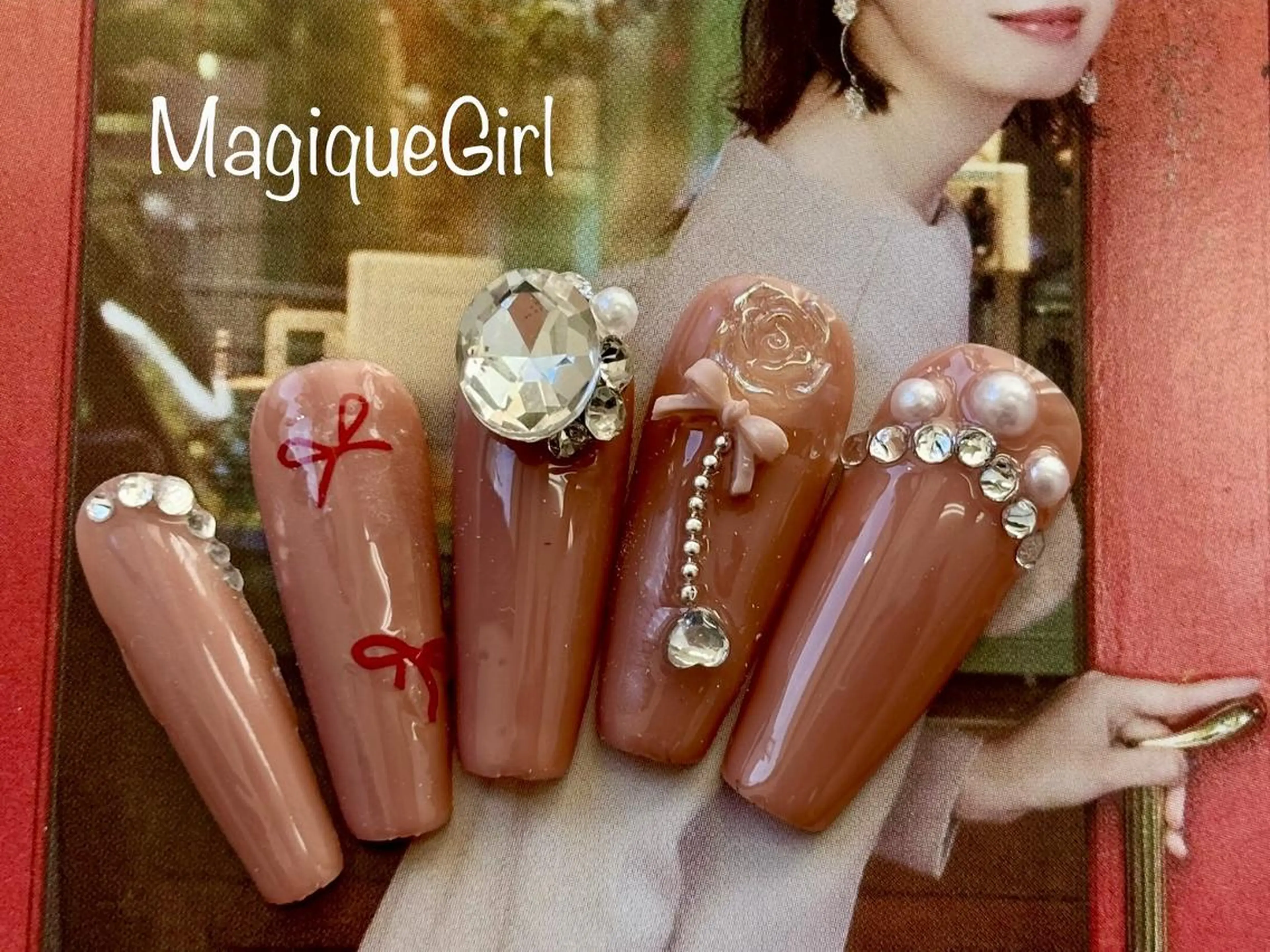 ネイル 冬ネイル クリスマス ハンドネイル フットネイル Magique パリ 専門店🎀のネイルデザイン