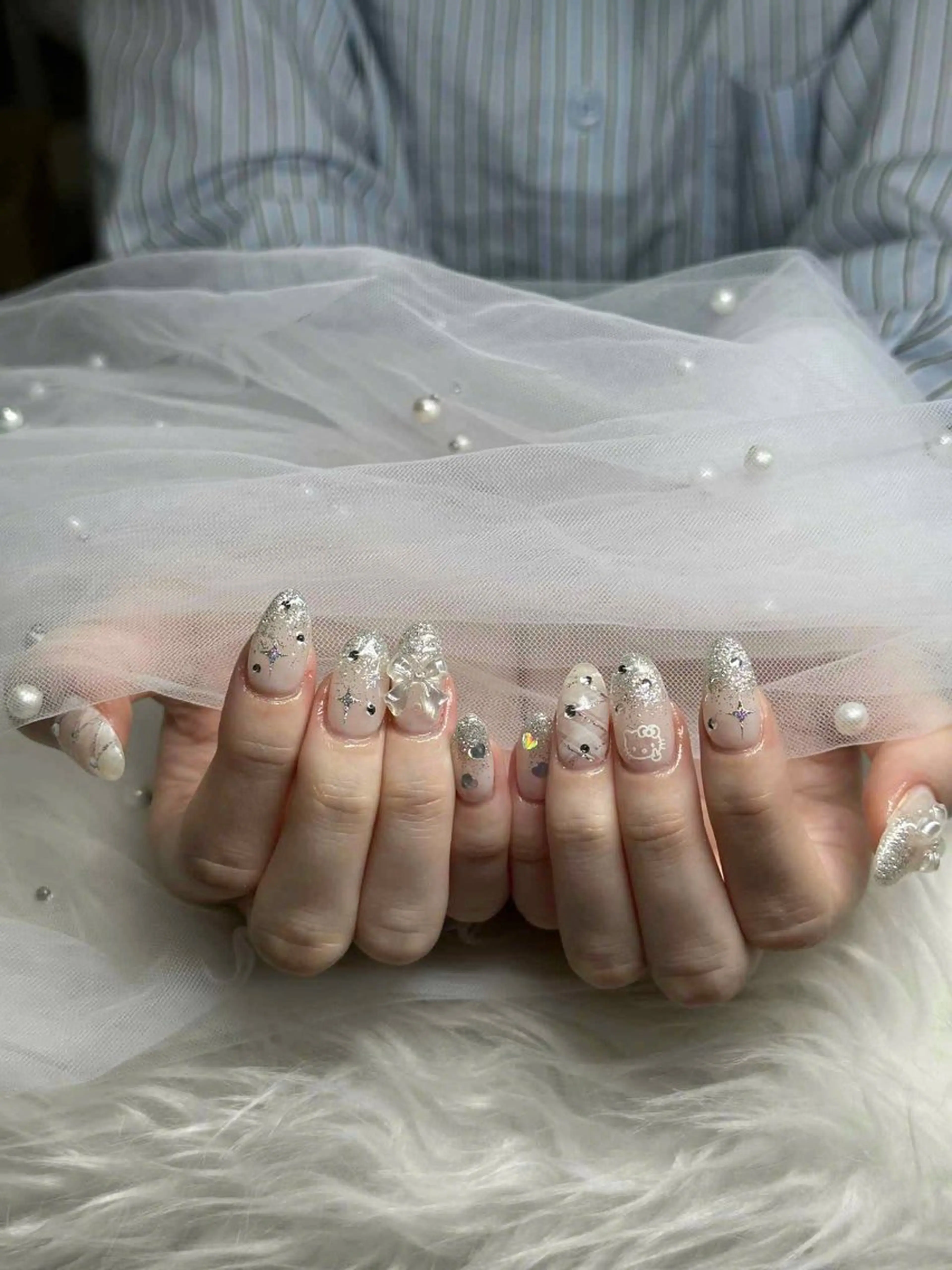 ネイル オーロラネイル フレンチネイル ジェルネイル ハロウィン キラキラネイル ハンドネイル H.baby Nail Salonのネイルデザイン
