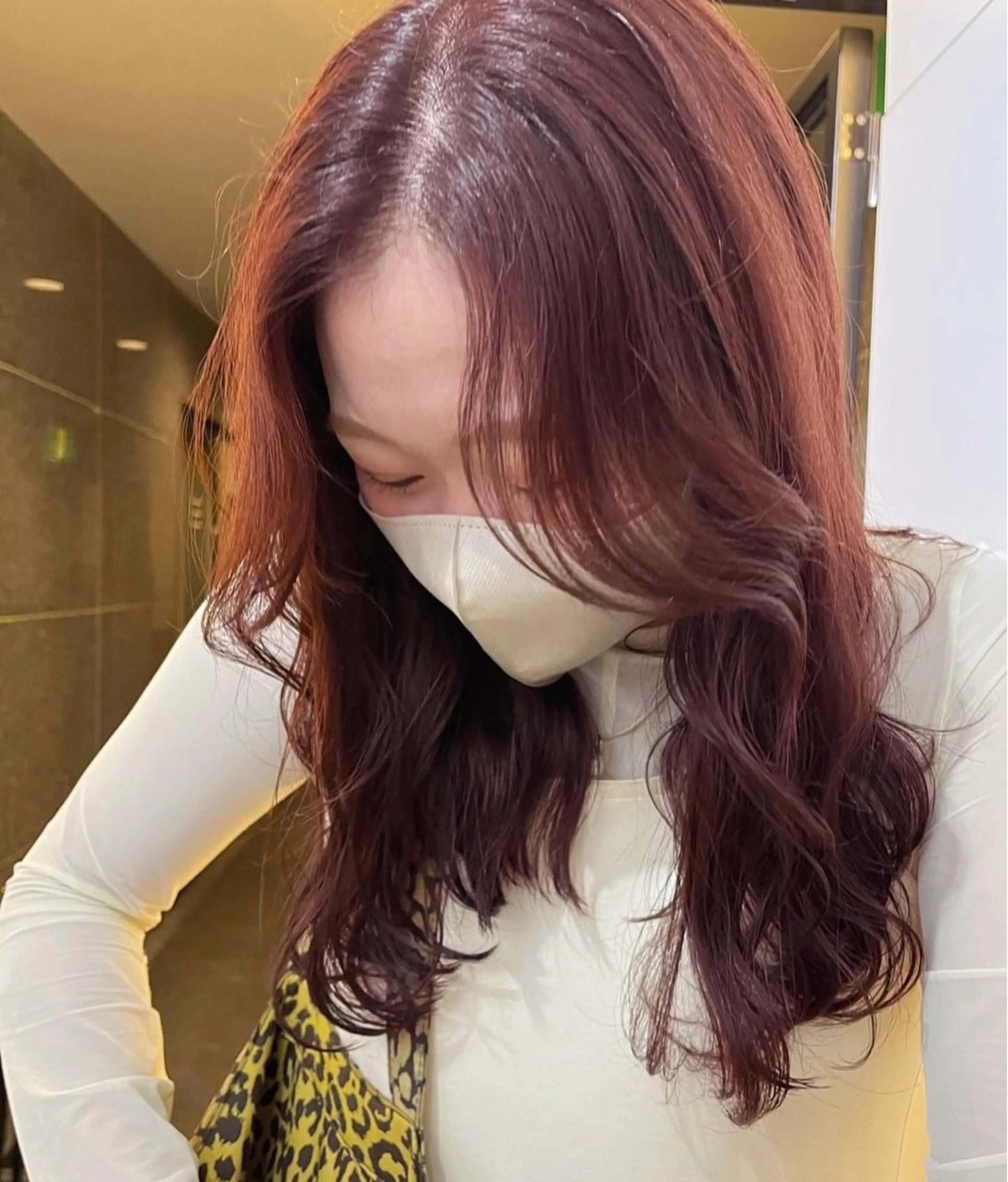 ロング カラー ブラウンカラー ピンクカラー ピンクブラウン ヘアカラー トリートメント 暖色/まろベージュ/ シカタユウカのヘアスタイル