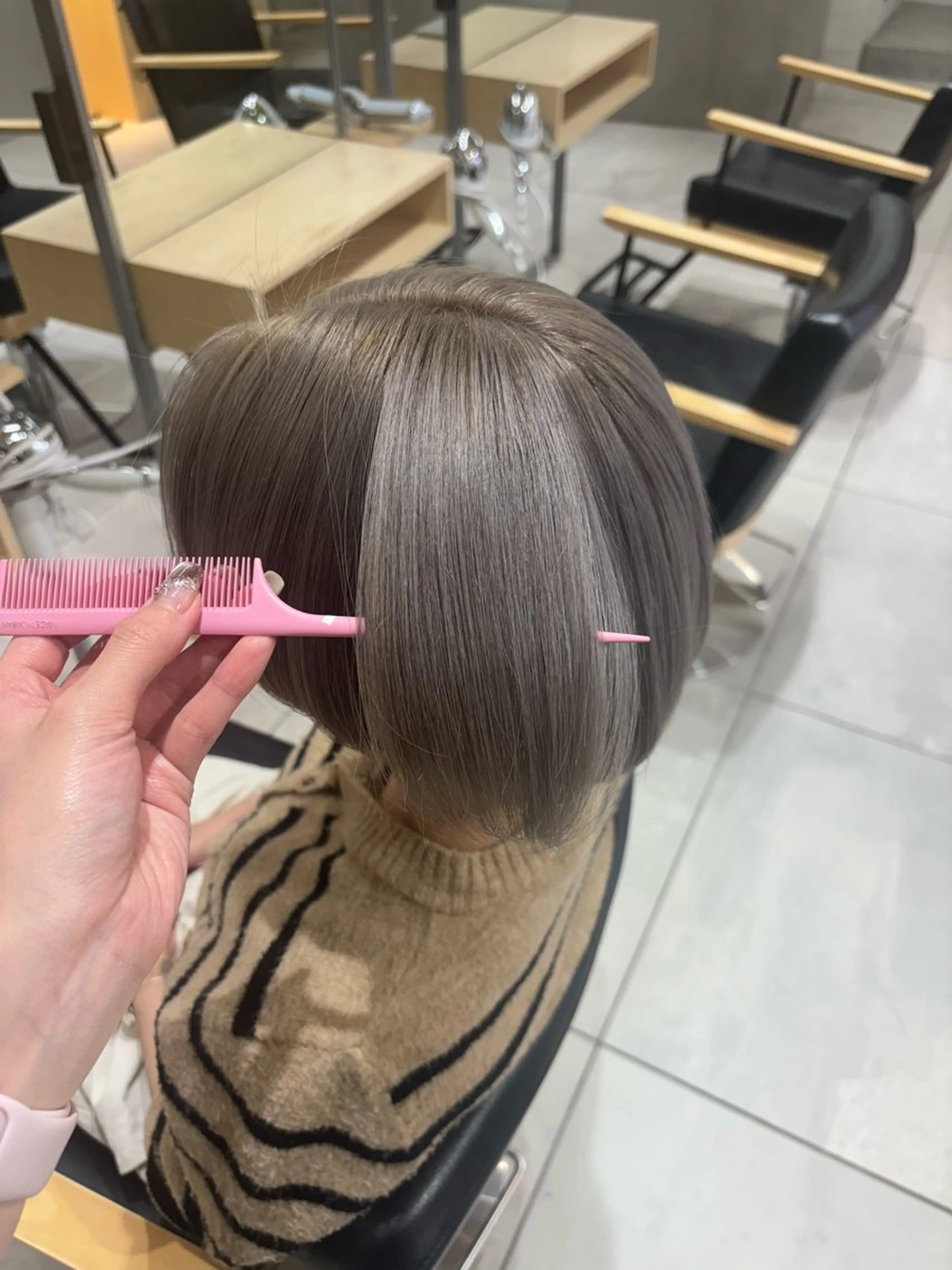 ミディアム ヘアカラー トリートメント ベージュ/グレージュ 🧸あやか/表参道のヘアスタイル