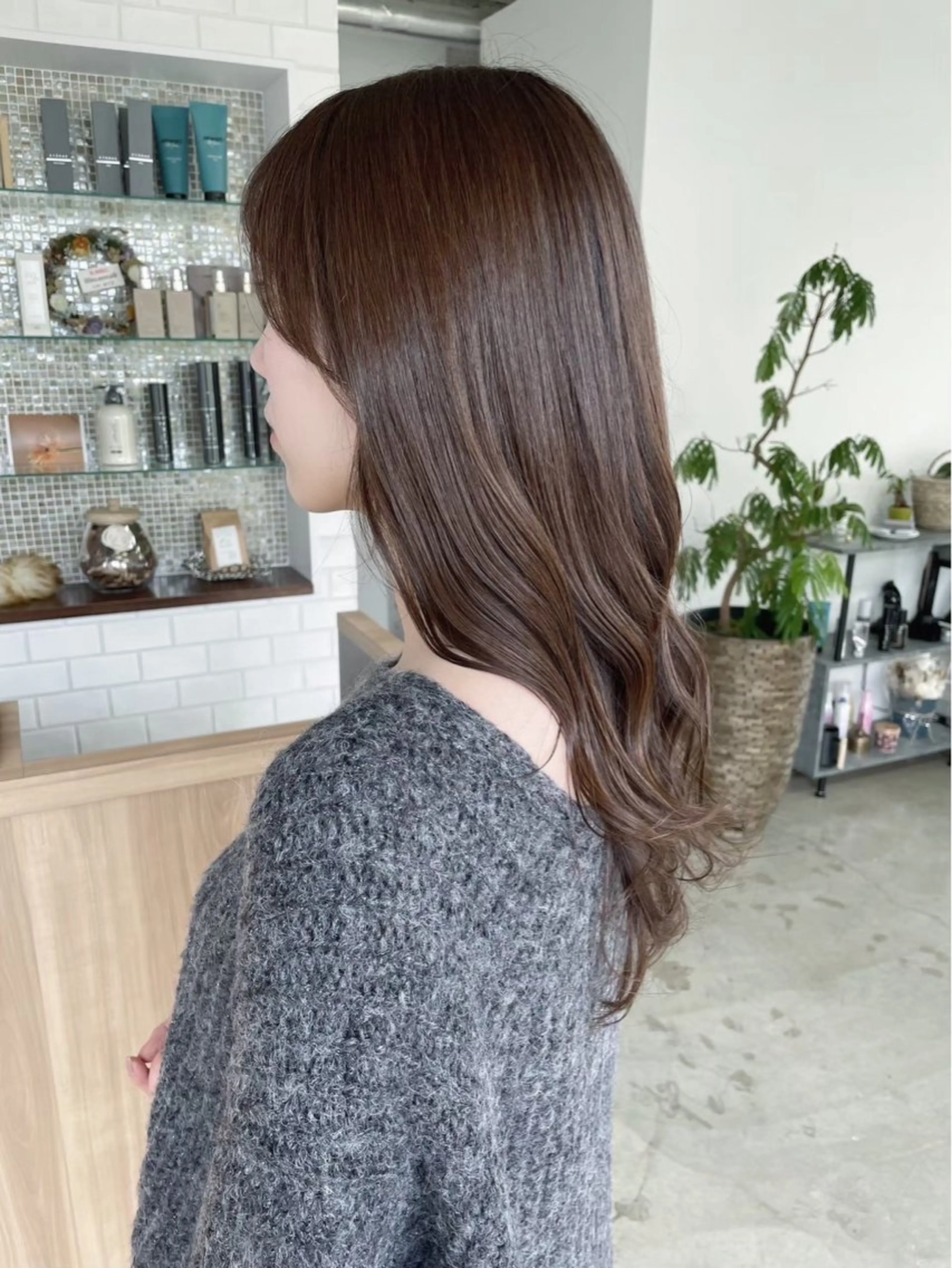 カラー 榎本 亜衣のヘアスタイル