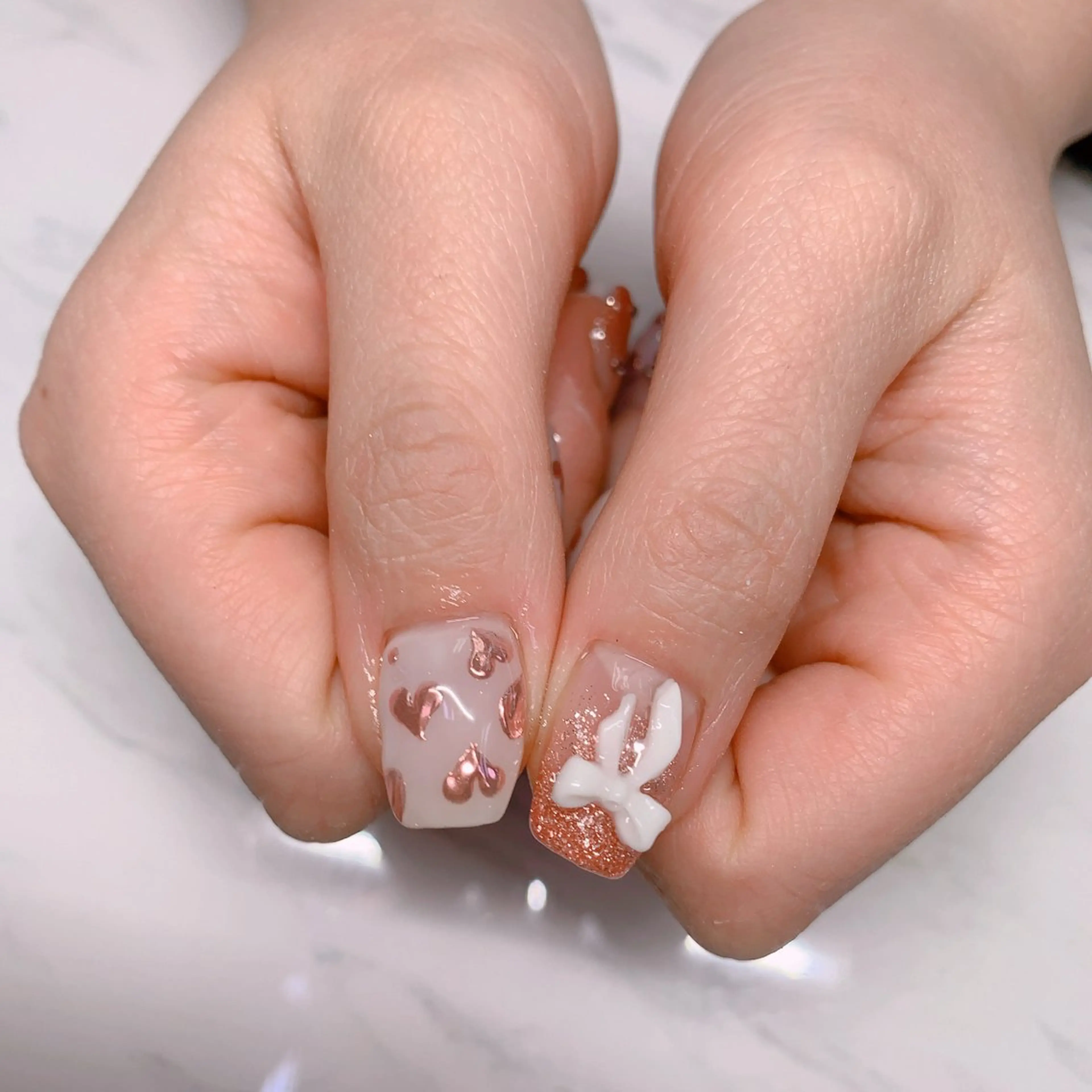 ネイル オーロラネイル 長さ出し フットネイル ジェルネイル キラキラネイル ハンドネイル インフィニティ ネイルサロンのネイルデザイン