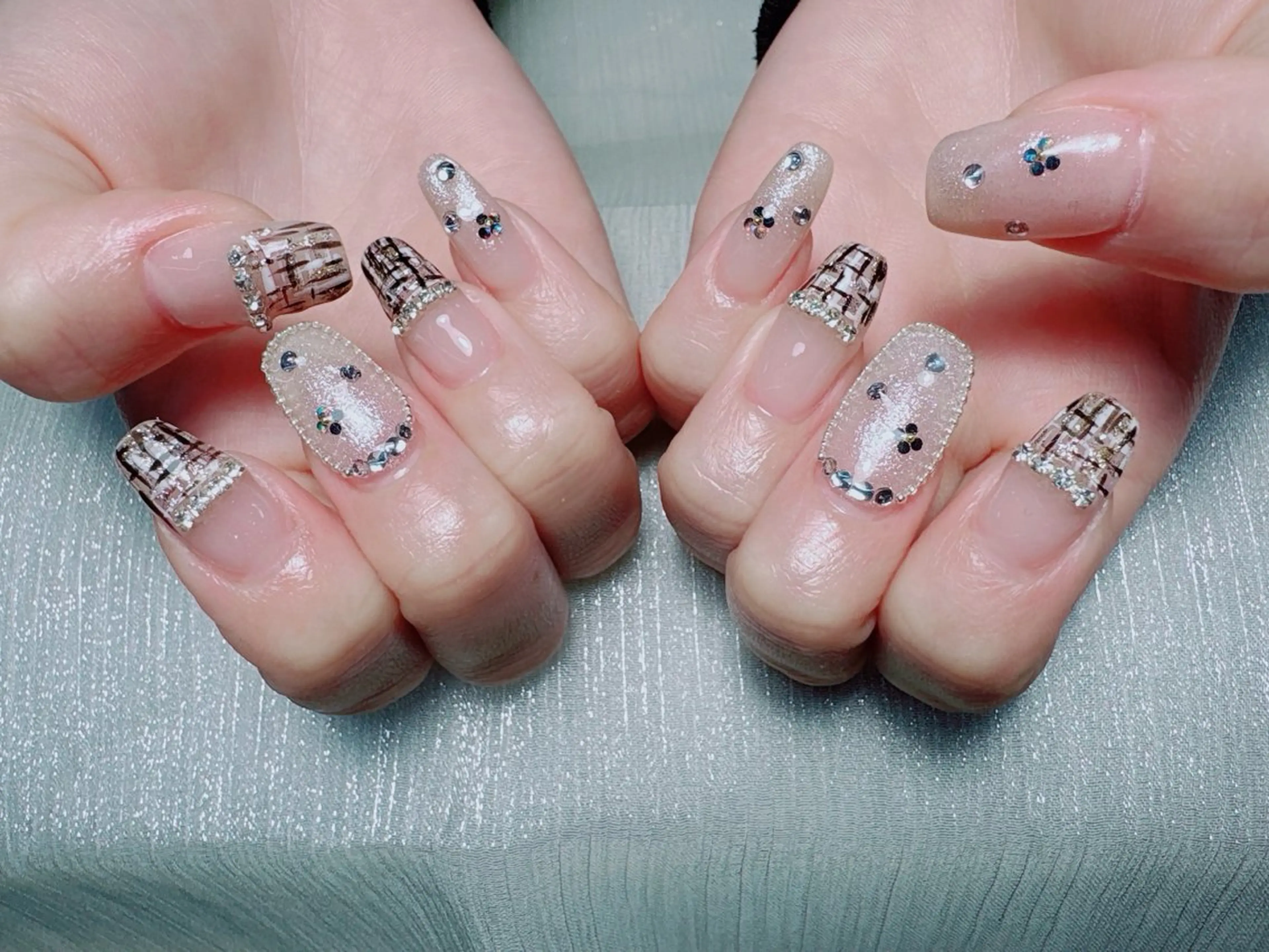 ネイル チークネイル フレンチネイル 韓国ネイル マグネットネイル ニュアンスネイル ハンドネイル Yuxi Beauty salon 【ユーシィー ビューティ サロン】所属・ユーシーネイルサロン 池田公園店のネイルデザイン